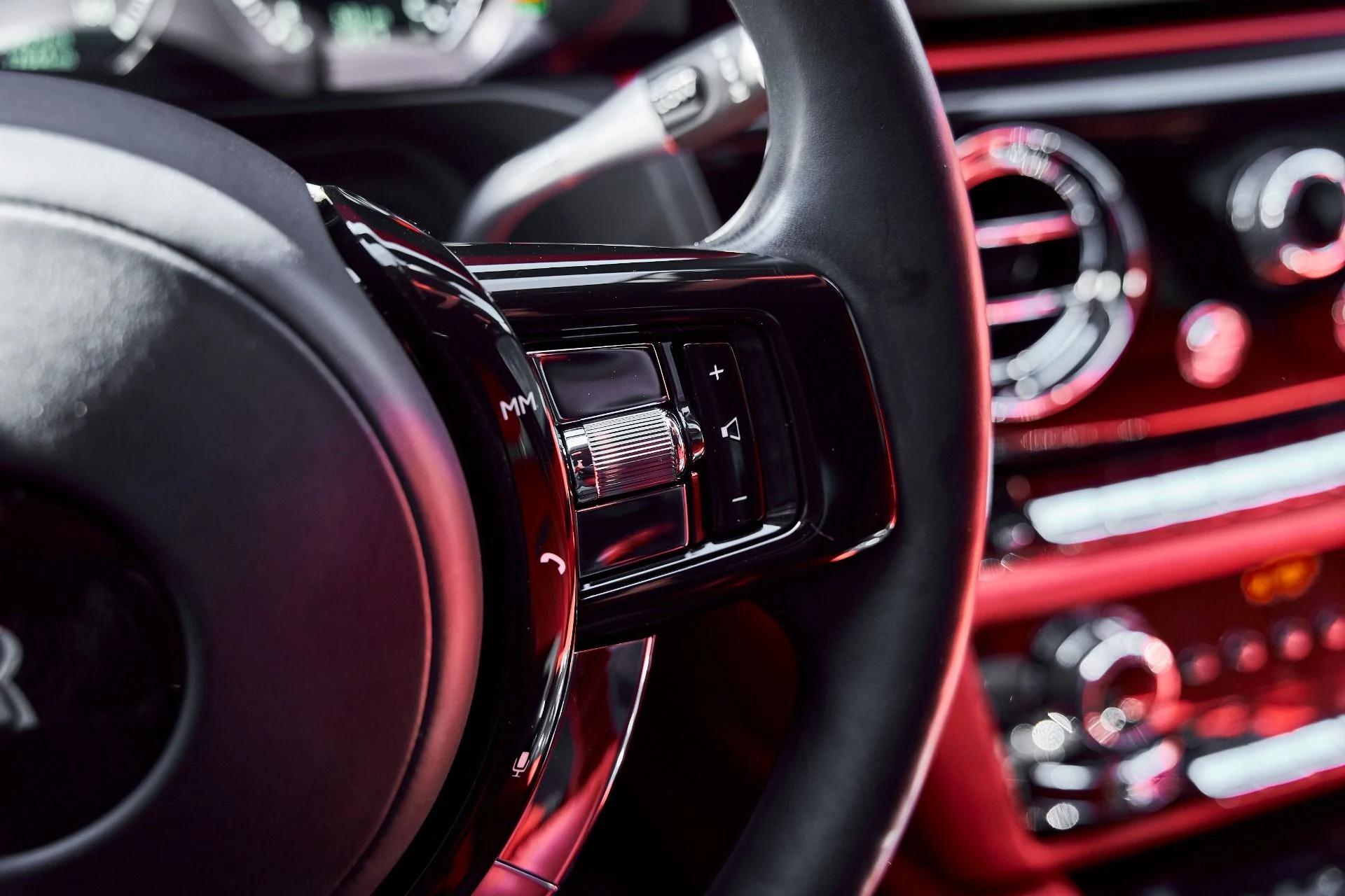 mph065_3385273763_Used_2022_Rolls_Royce_Ghost_Base_1772766092_2a85593975