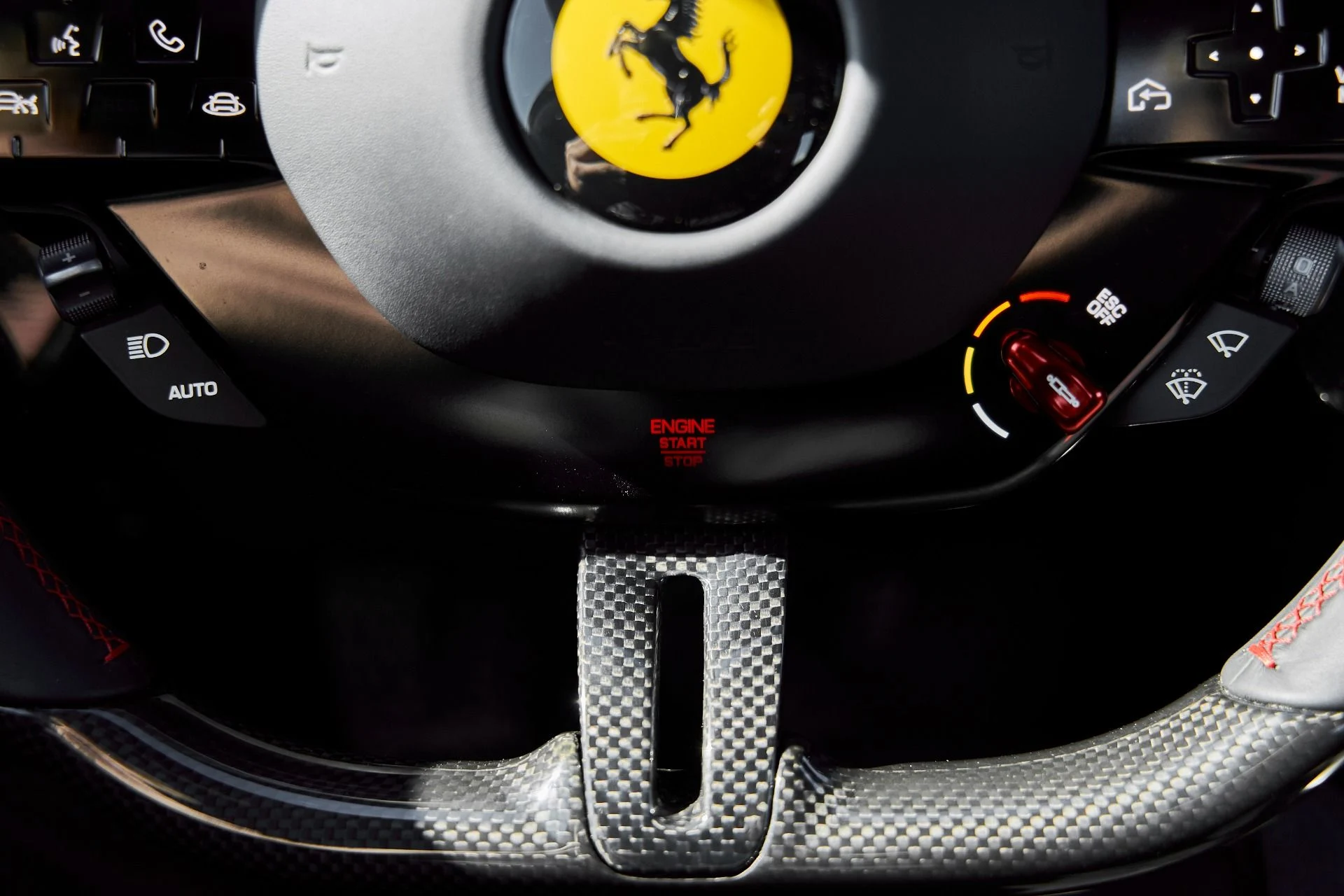 mph065_3423617017_Used_2025_Ferrari_12_Cilindri_1769824880_ccbe5ae7e5