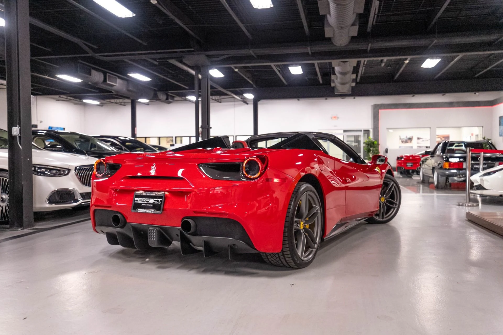 mph065_3450891468_Used_2018_Ferrari_488_Spider_1786655775_e46955e194