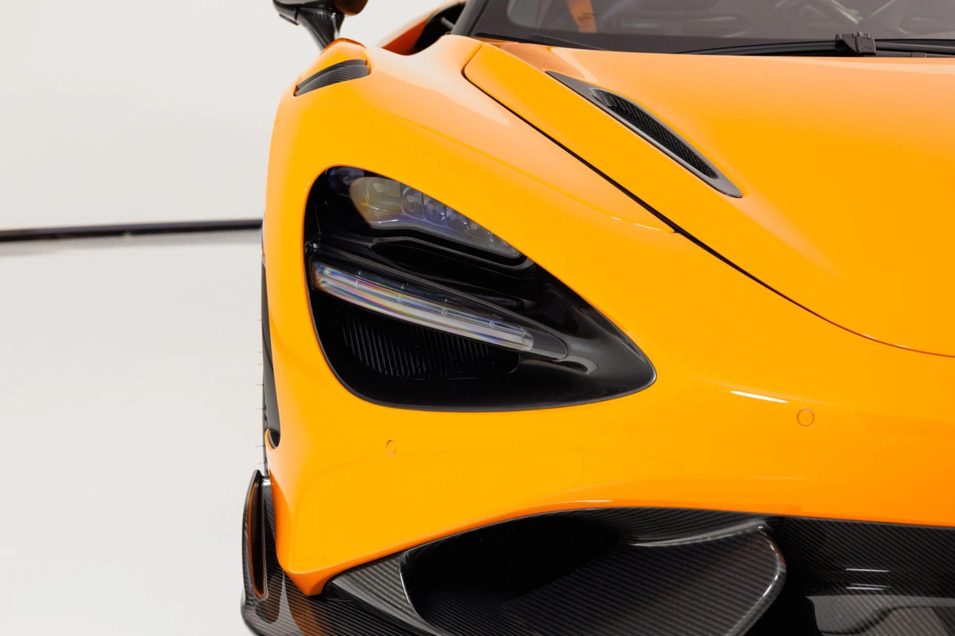 mph065_3456843467_Used_2021_Mc_Laren_765_LT_1790963861_535270fe82