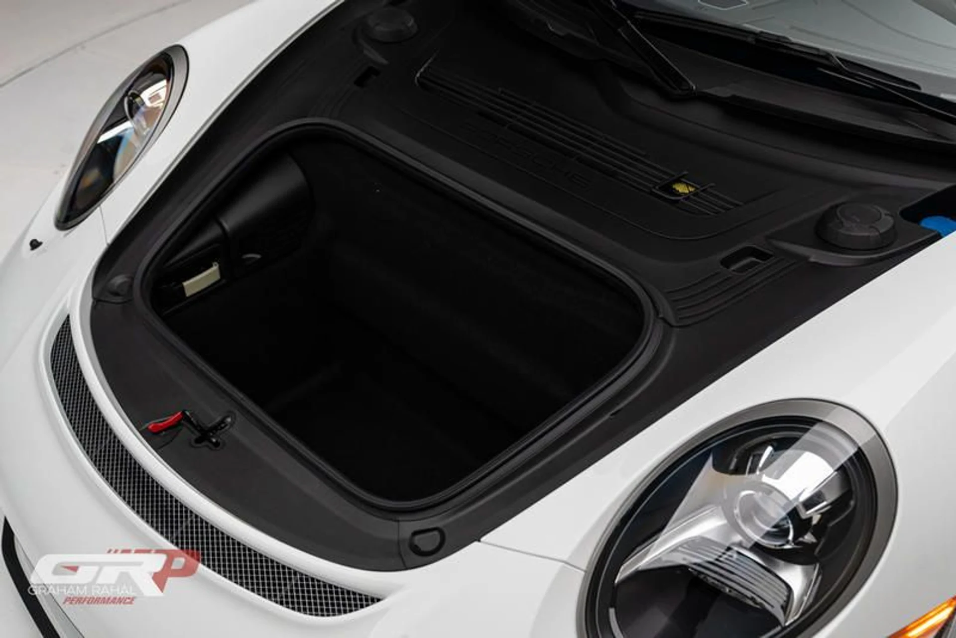 mph065_3498540038_851_EE_9_A4_E818_417_C_AD_28_A19_C701109_B5_e8de1af407