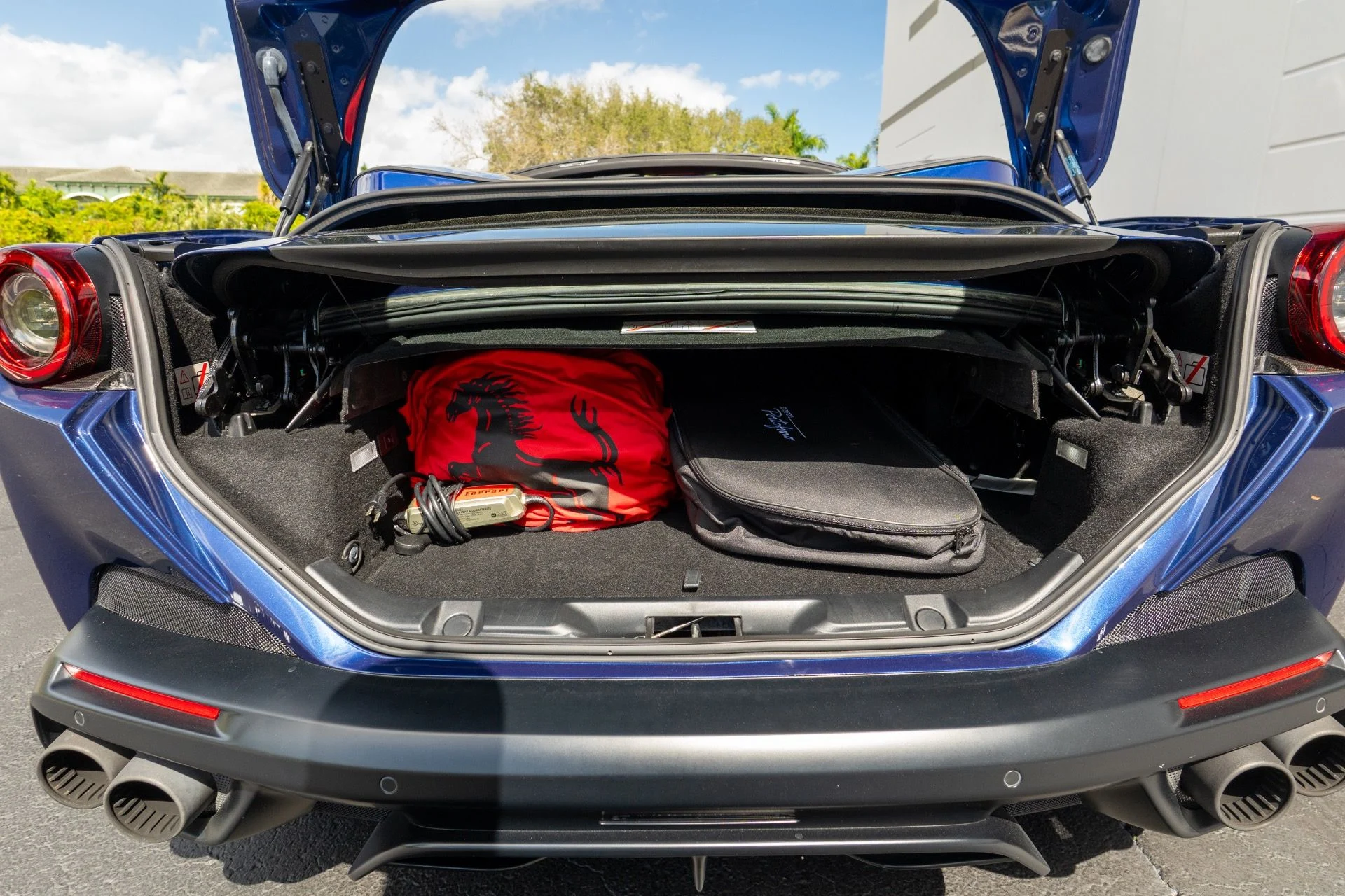 mph065_3642999988_Used_2019_Ferrari_Portofino_1780888386_b81ee19559