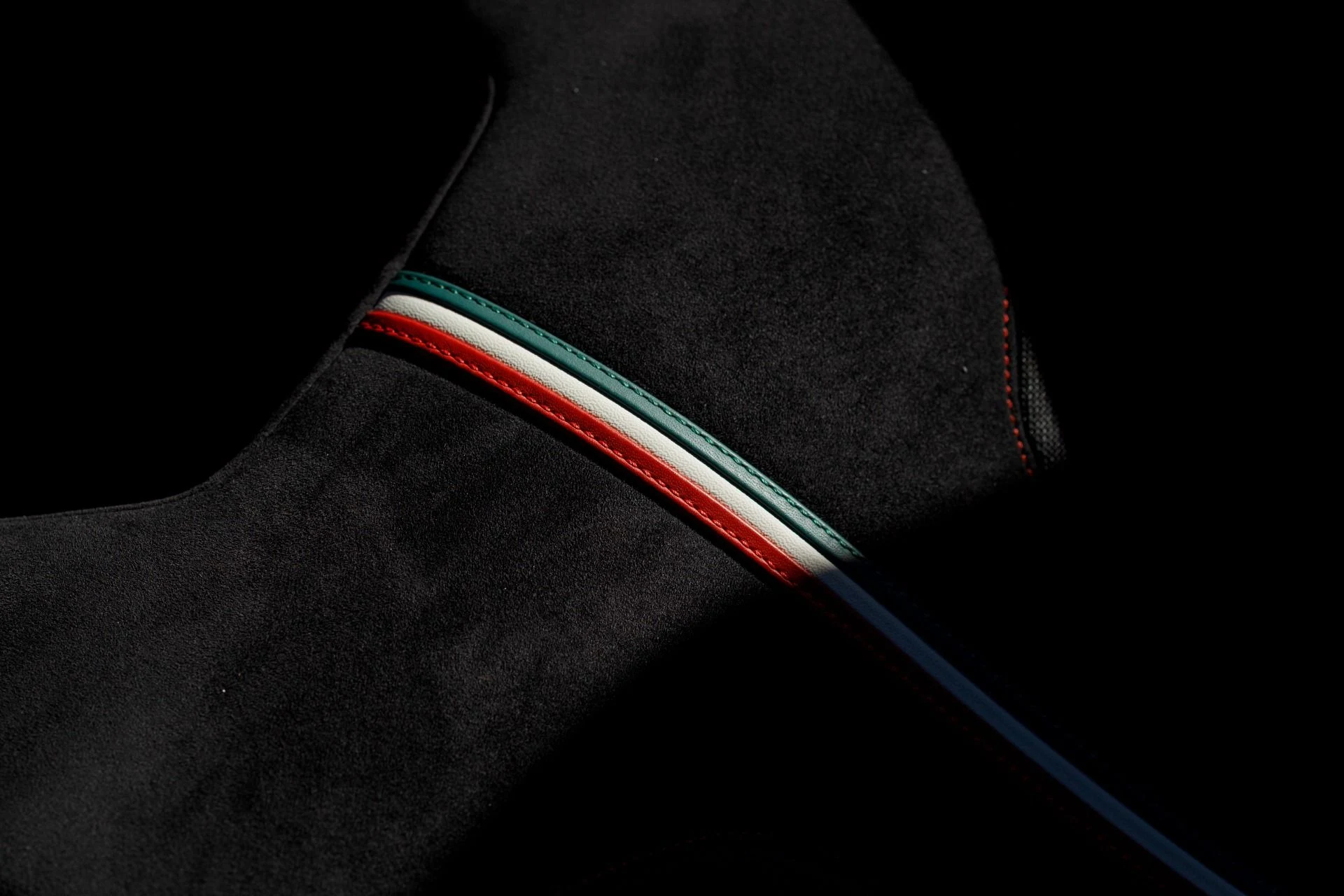 mph065_3646803636_Used_2020_Ferrari_488_Pista_1765914948_8628e4d9c4