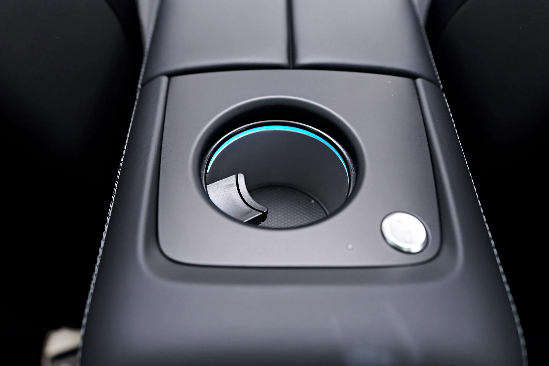 mph065_3661383510_Used_2023_Mercedes_Benz_GLS_Maybach_GLS_600_1762799282_655f0969ad