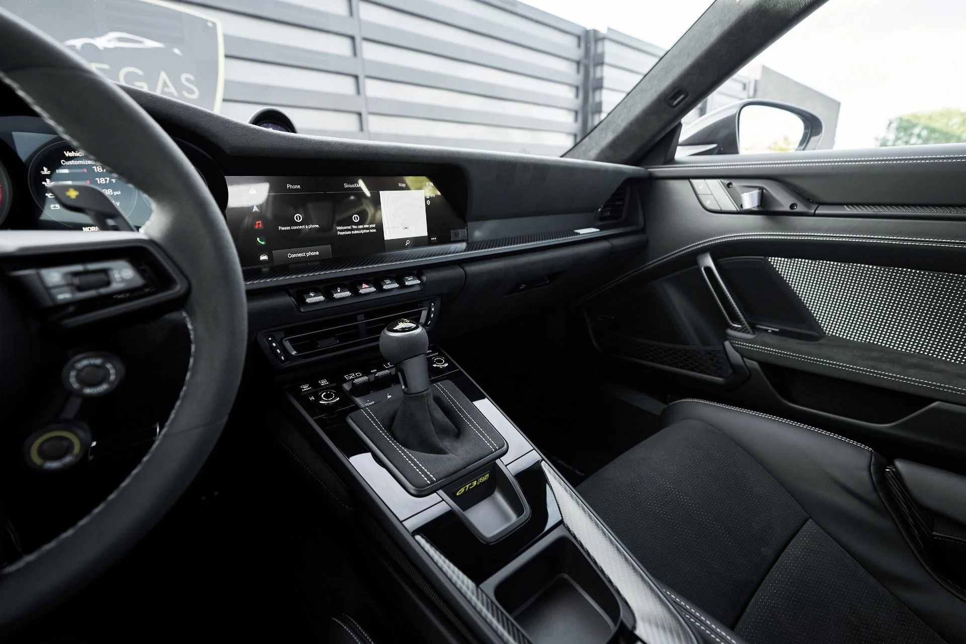 mph065_3711328345_Used_2025_Porsche_911_GT_3_RS_1762914532_136e3e473f