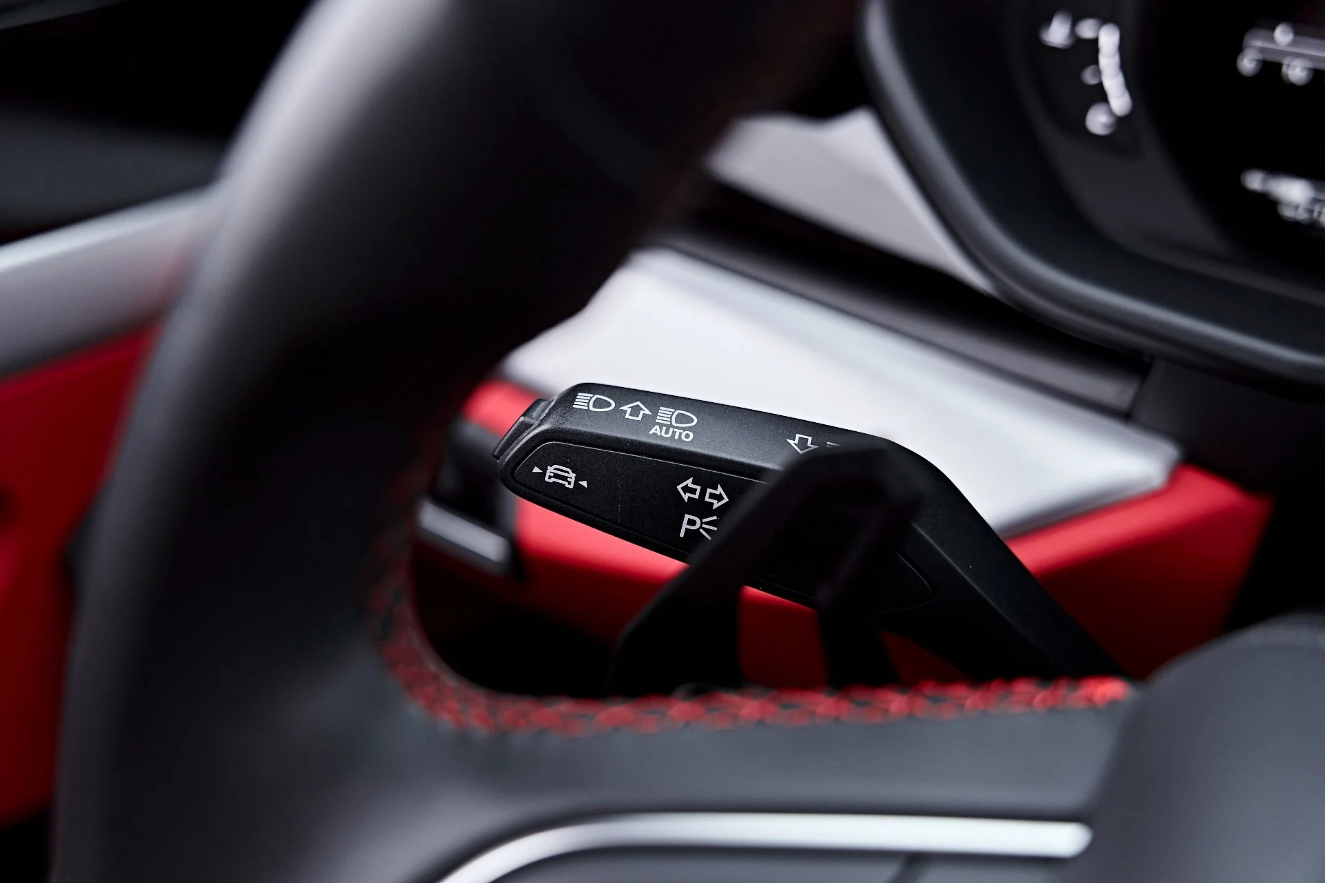 mph065_37309086_Used_2023_Lamborghini_Urus_S_1784684512_62651f5c76