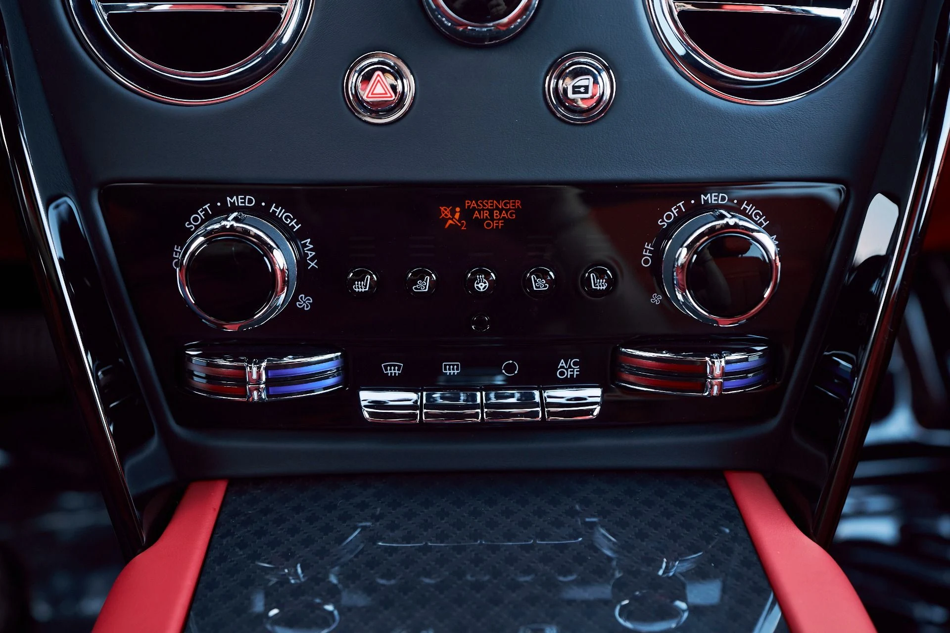 mph065_3734811034_Used_2025_Rolls_Royce_Cullinan_1775588176_5177b5d40a