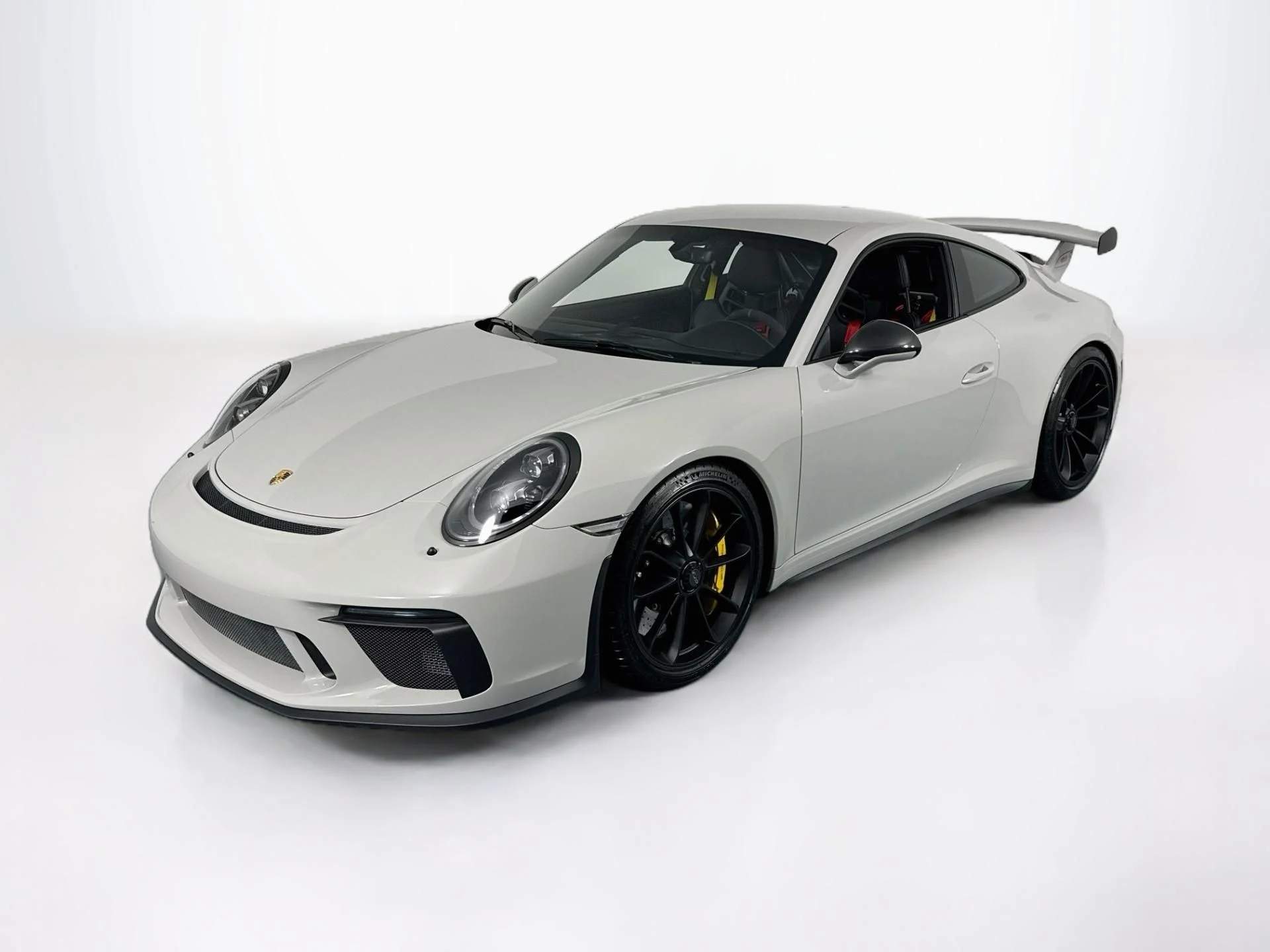 mph065_3737385621_Used_2018_Porsche_911_GT_3_1787596718_d9ee30df05