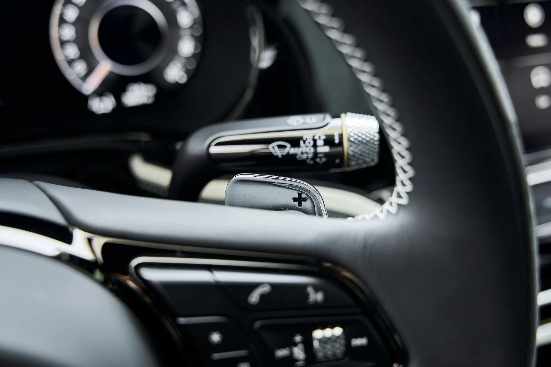 mph065_3792337364_Used_2025_Bentley_Flying_Spur_Speed_1769137138_35cb2ae41c