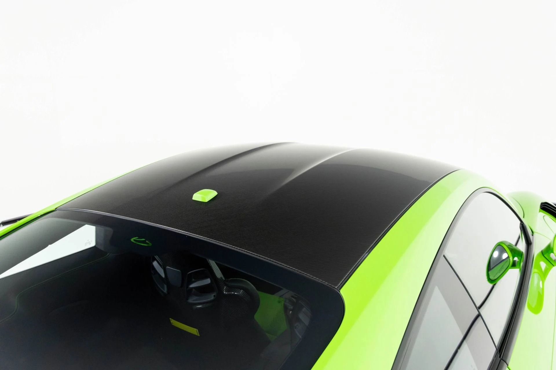 mph065_3807011686_Used_2019_Porsche_911_GT_3_RS_1763595311_c5577a6302