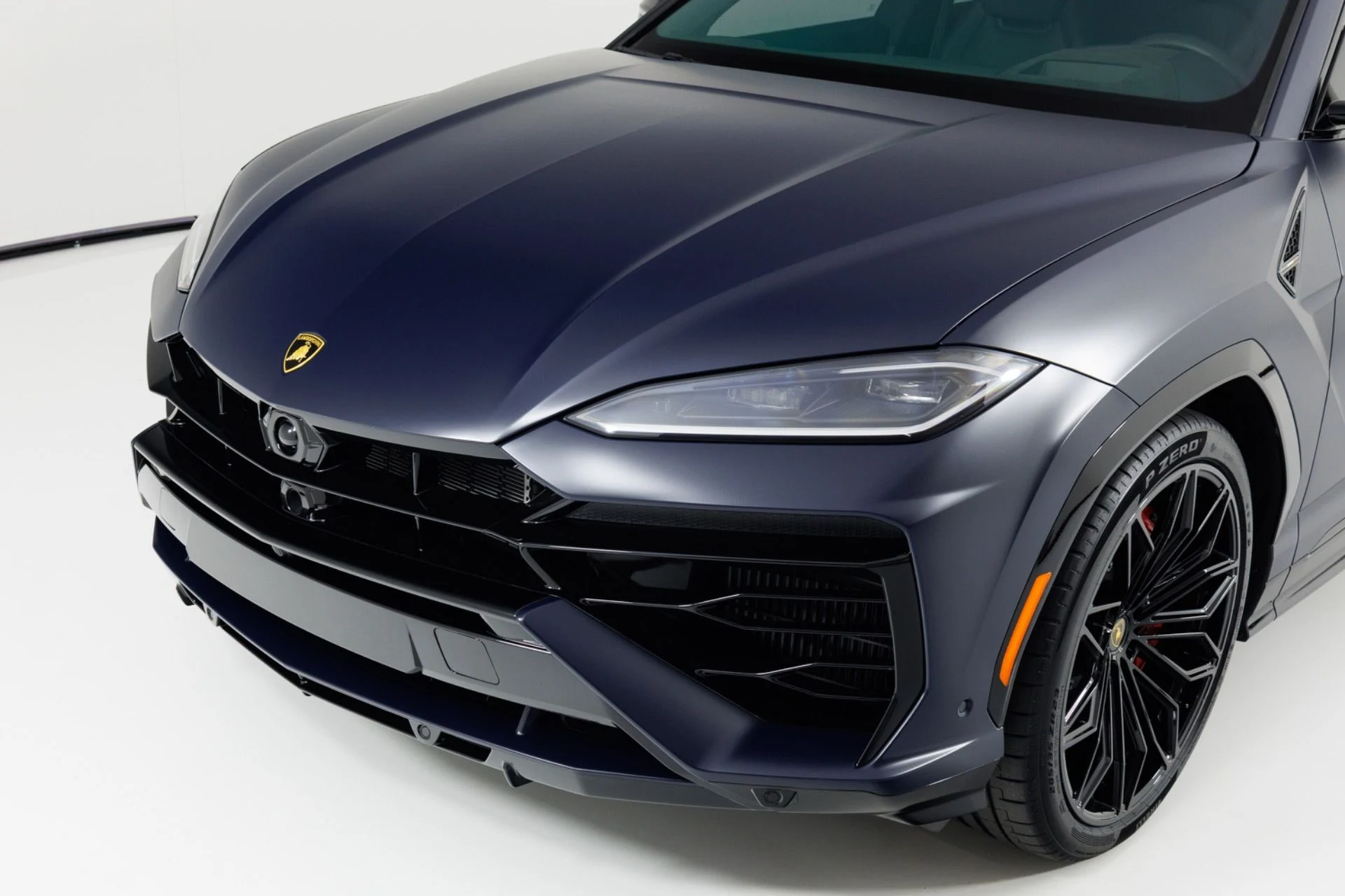 mph065_3819311101_Used_2025_Lamborghini_Urus_SE_1779304721_2b39b06e3c