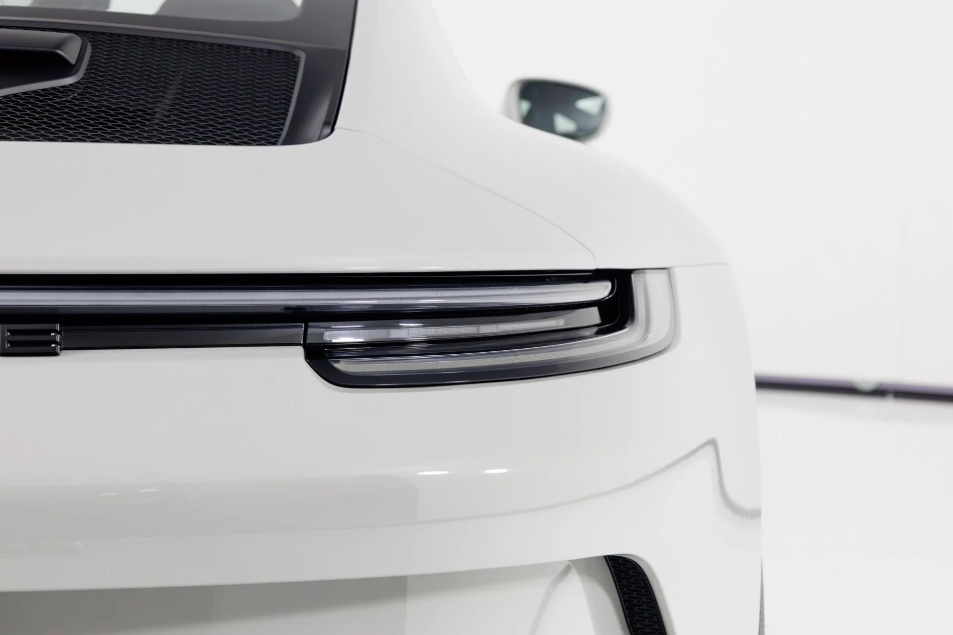 mph065_393846033_Used_2024_Porsche_911_GT_3_Touring_1767999905_15a420ea6d