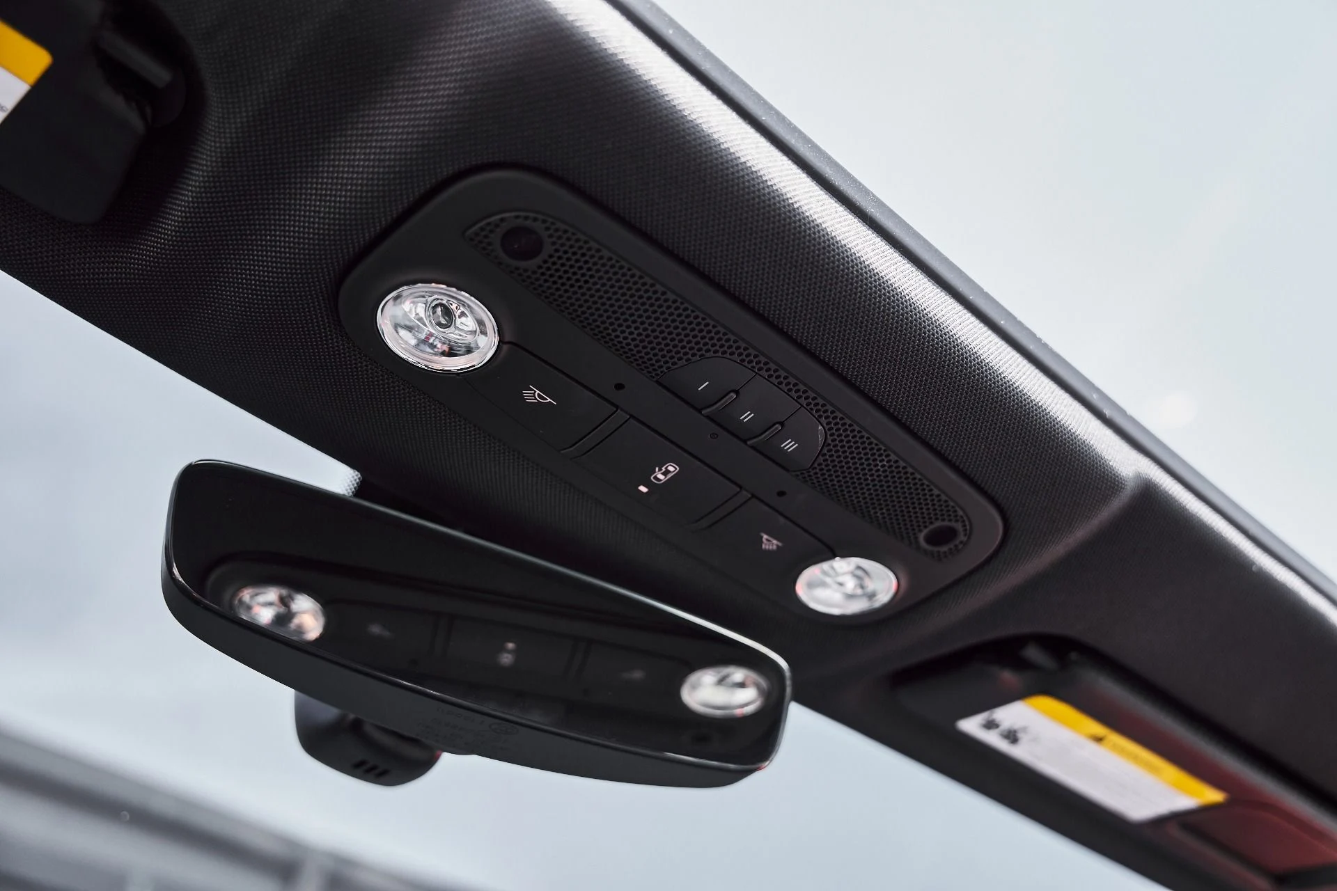 mph065_3939106438_Used_2023_Lamborghini_Huracan_EVO_Base_1776733495_c3b6d23c2c