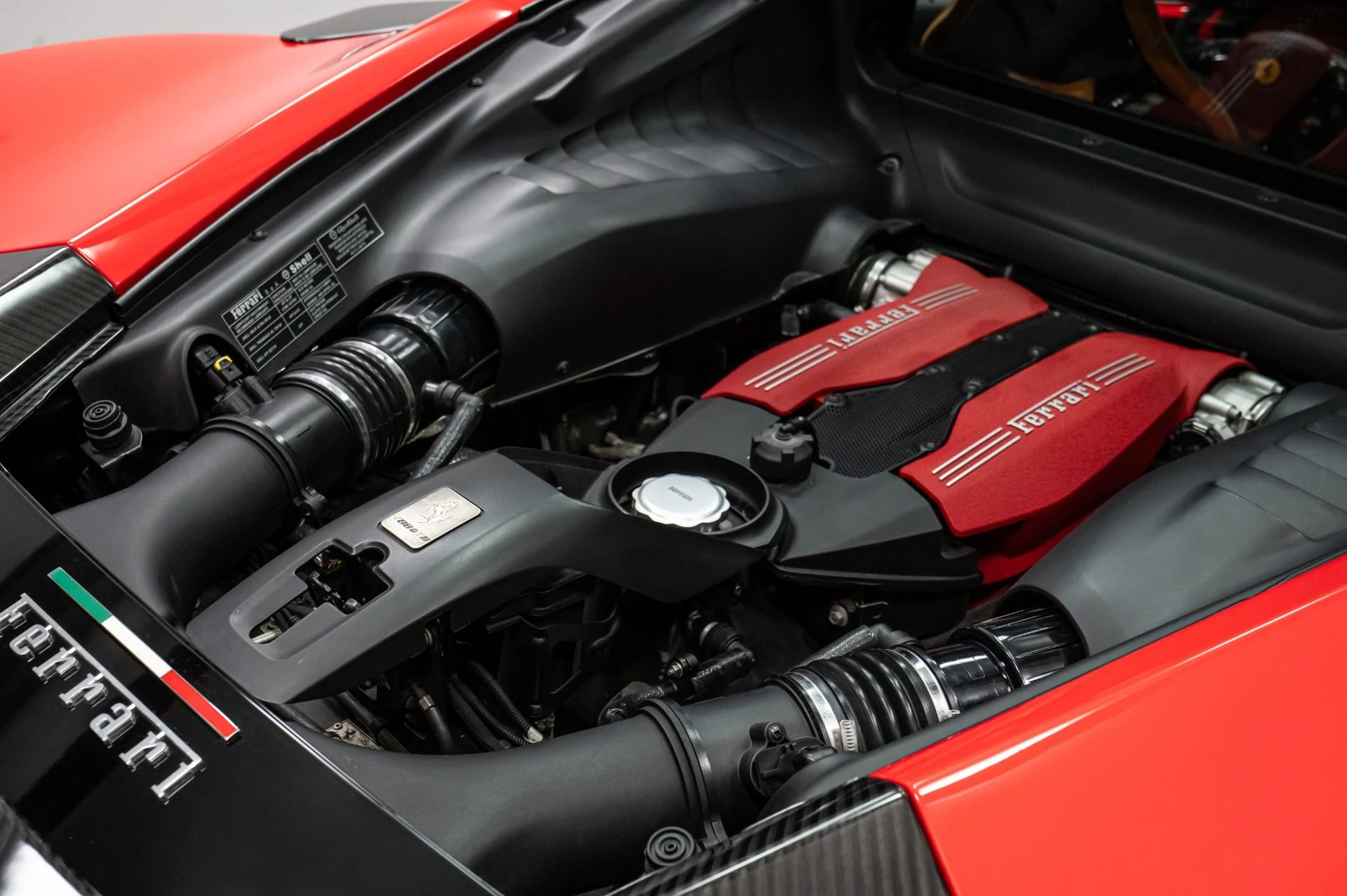 mph065_3954444726_Used_2016_Ferrari_488_GTB_1747692594_23371f9daa