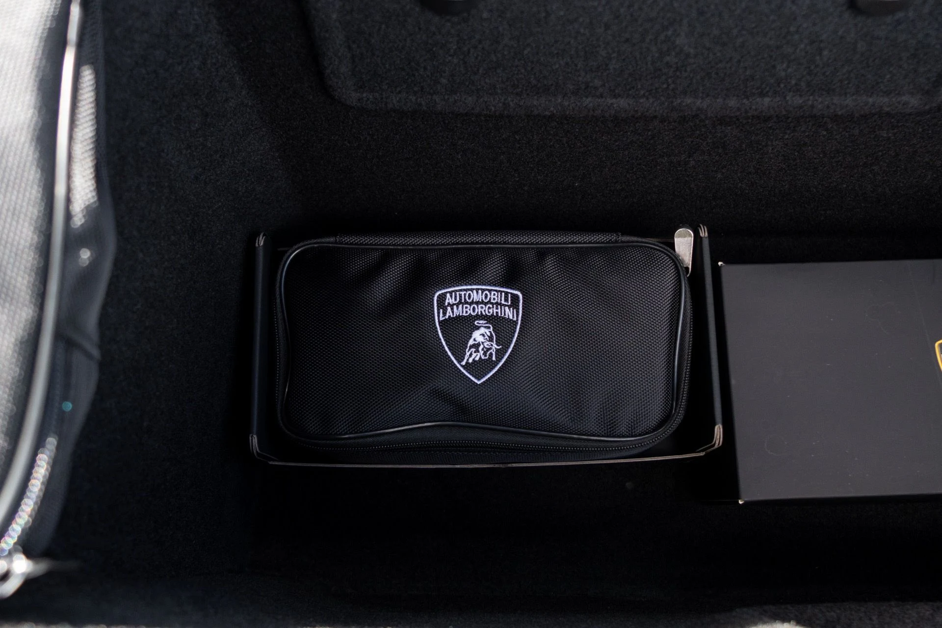 mph065_3959948825_Used_2022_Lamborghini_Huracan_EVO_1764129423_5ddd298286