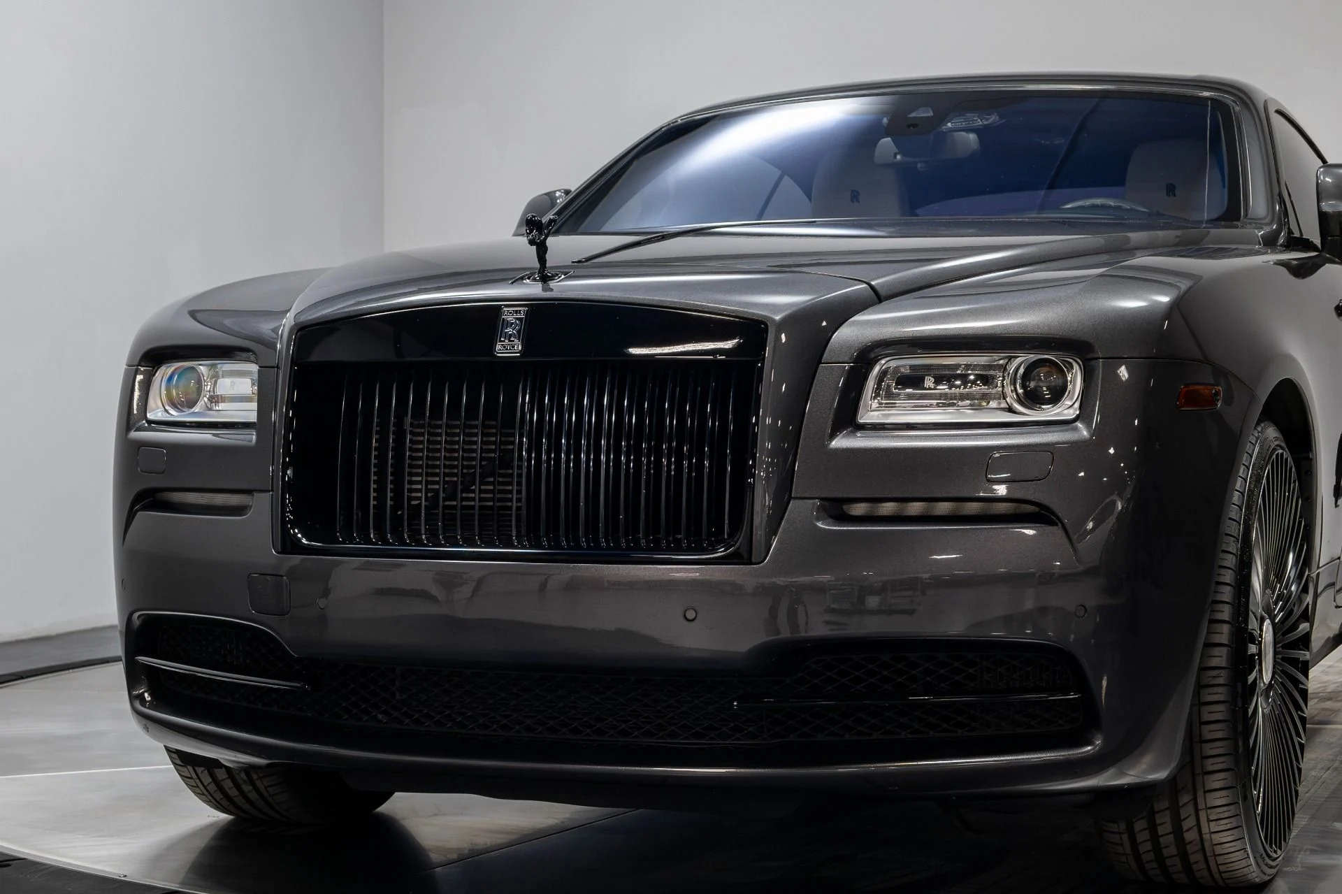 mph065_397443362_Used_2016_Rolls_Royce_Wraith_1765322515_47c1bf29db