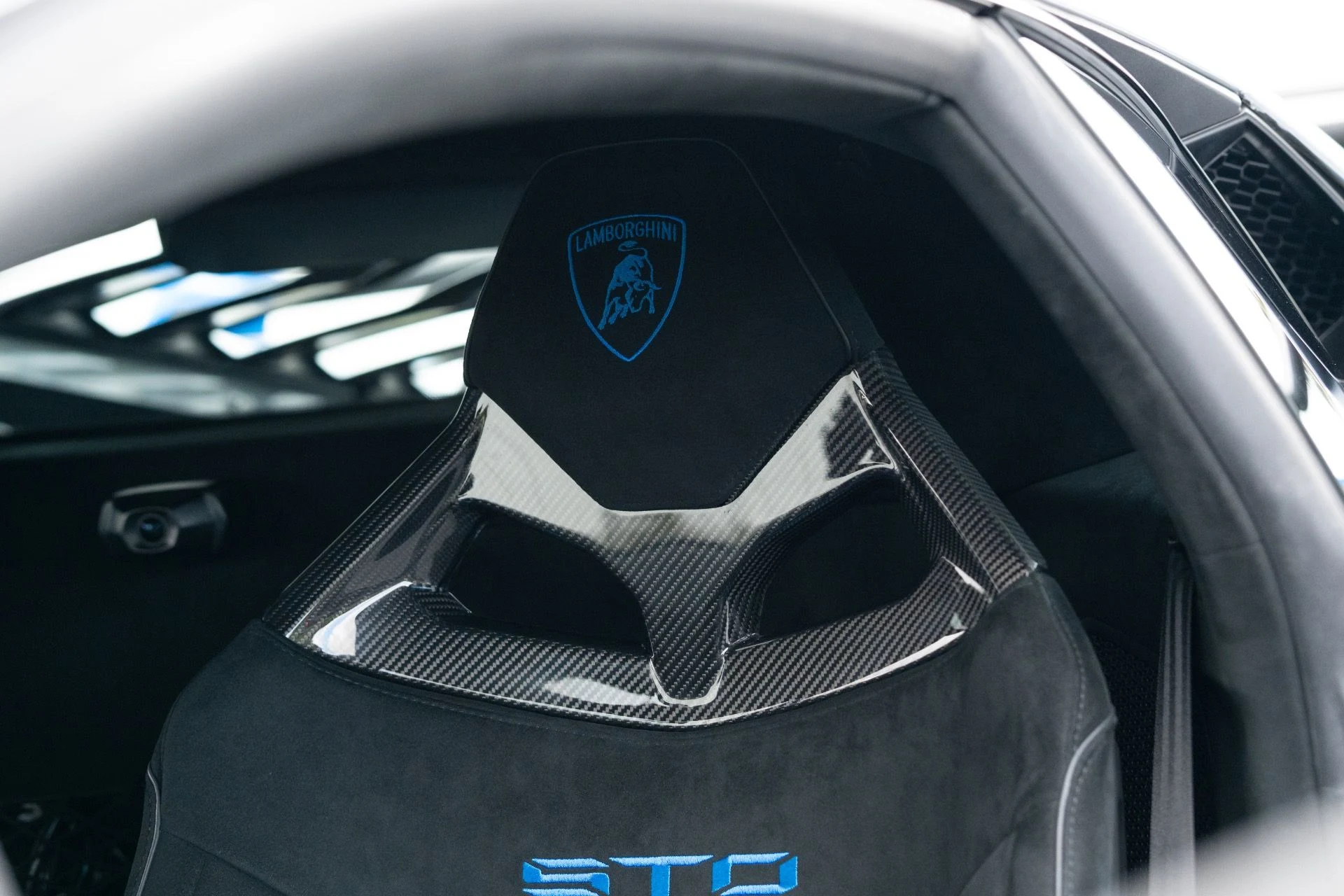 mph065_4000830240_Used_2023_Lamborghini_Huracan_STO_1770160431_e4ebfd7ceb