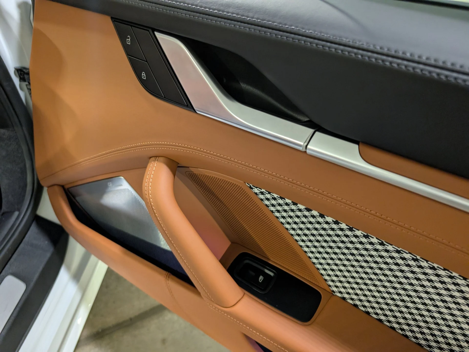 mph065_4020389900_e89de904cb77c8ac7bc2226bab40f441x_0ed473e76d