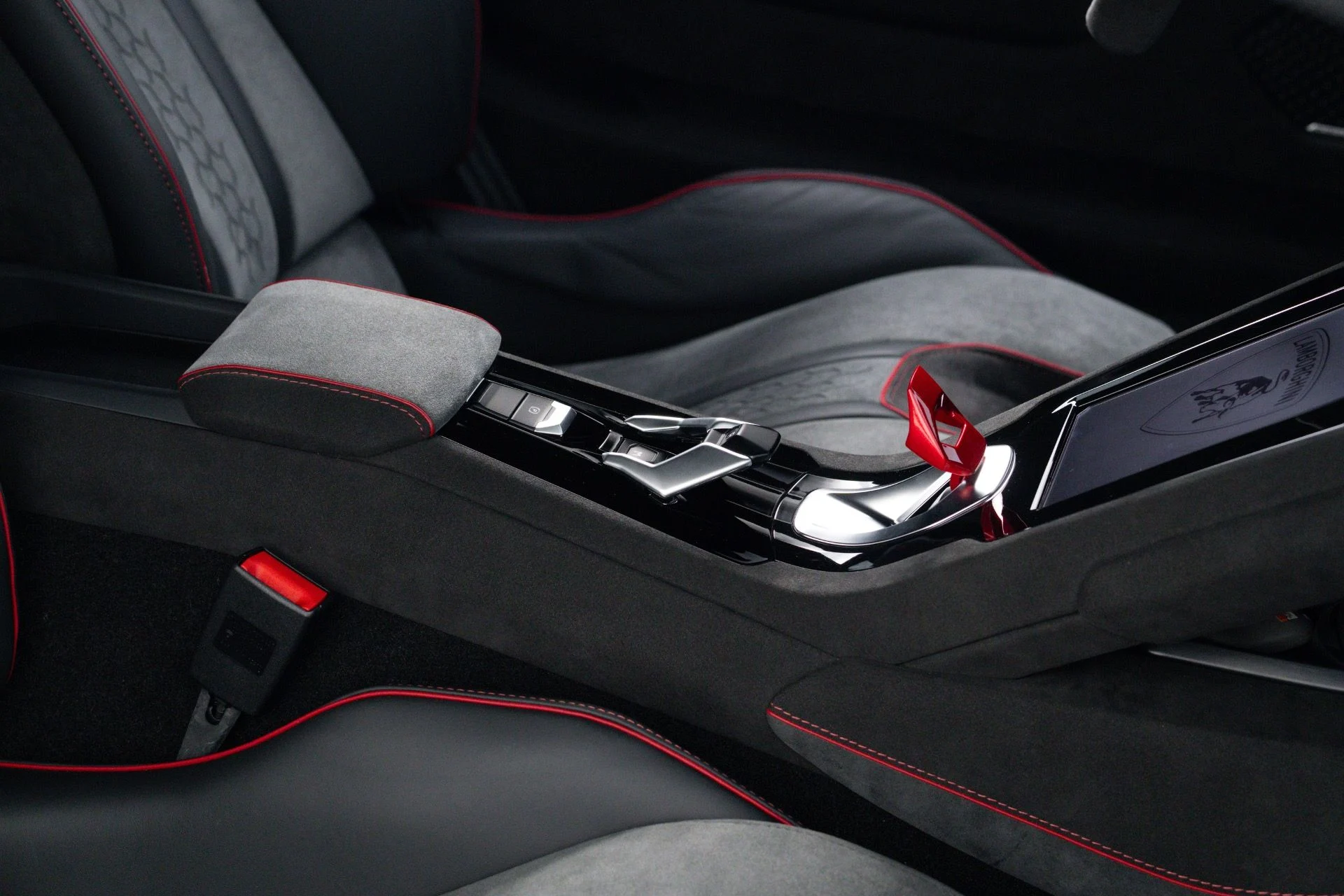 mph065_4124230561_Used_2024_Lamborghini_Huracan_Sterrato_1775279109_c31fa44ebd