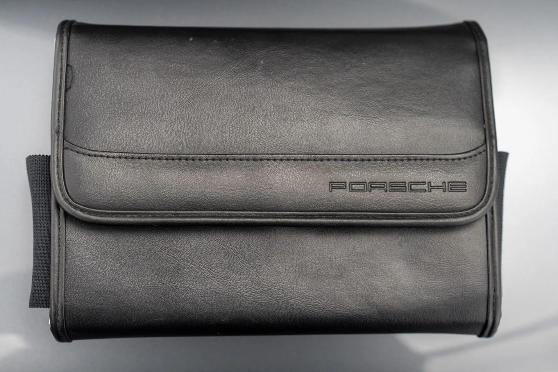 mph065_4132397746_Used_2004_Porsche_Carrera_GT_1793121961_54418a2747