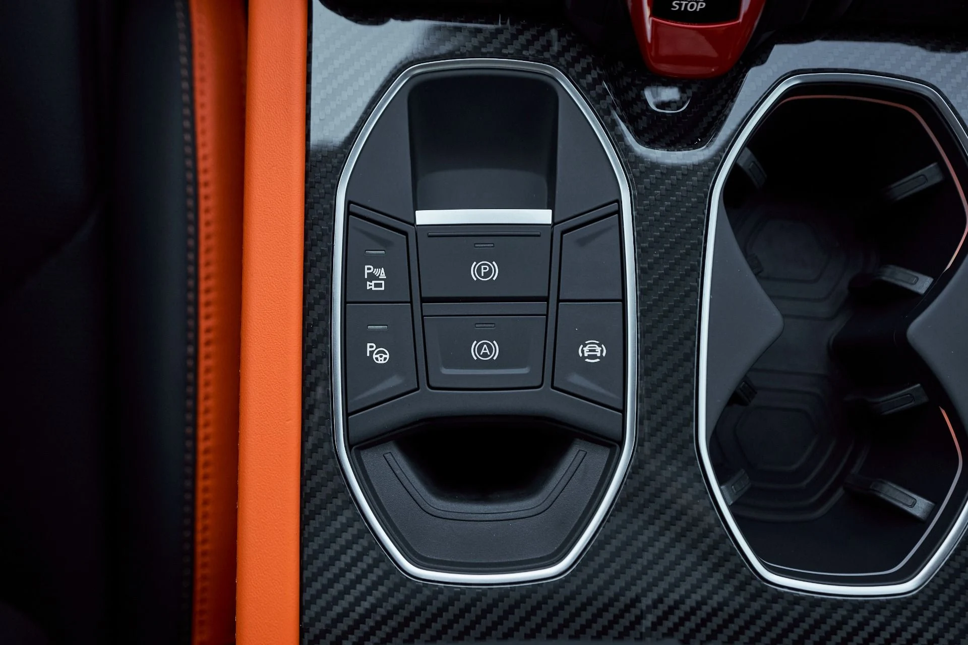 mph065_4186336061_Used_2025_Lamborghini_Urus_SE_1763605063_592d9c94f9