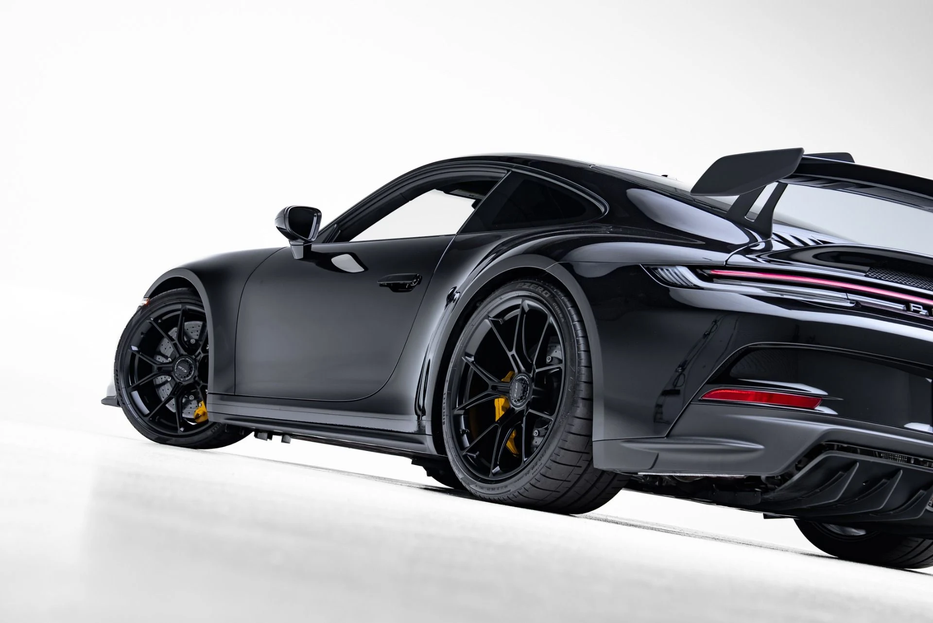 mph065_4216205703_Used_2022_Porsche_911_GT_3_1773417963_49c8107733