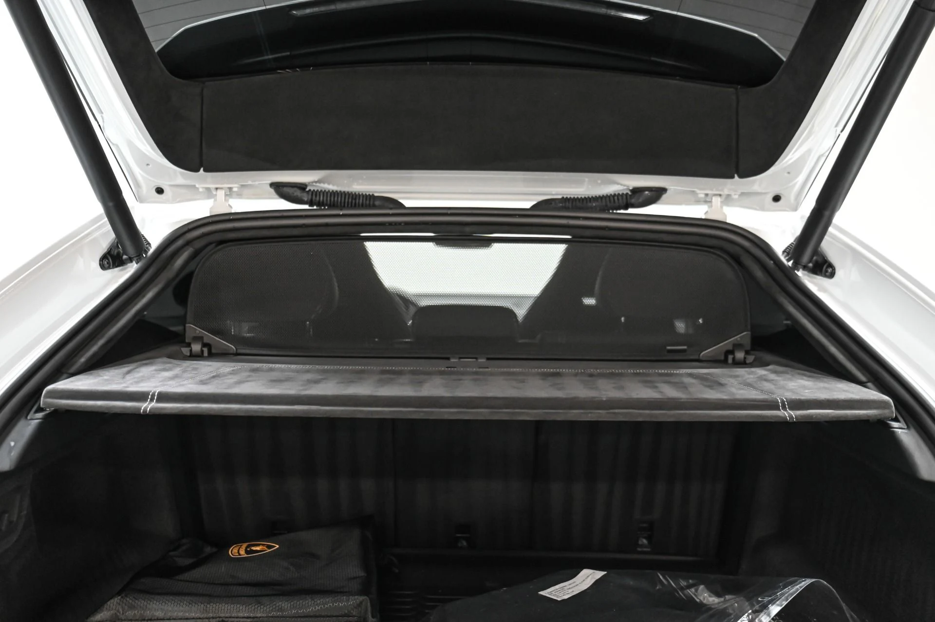 mph065_4237727061_Used_2020_Lamborghini_Urus_1770313419_8823c4530f