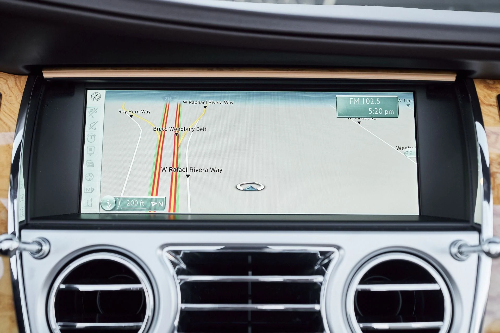 mph065_466697390_Used_2017_Rolls_Royce_Dawn_Base_1764730538_73aac9fc96