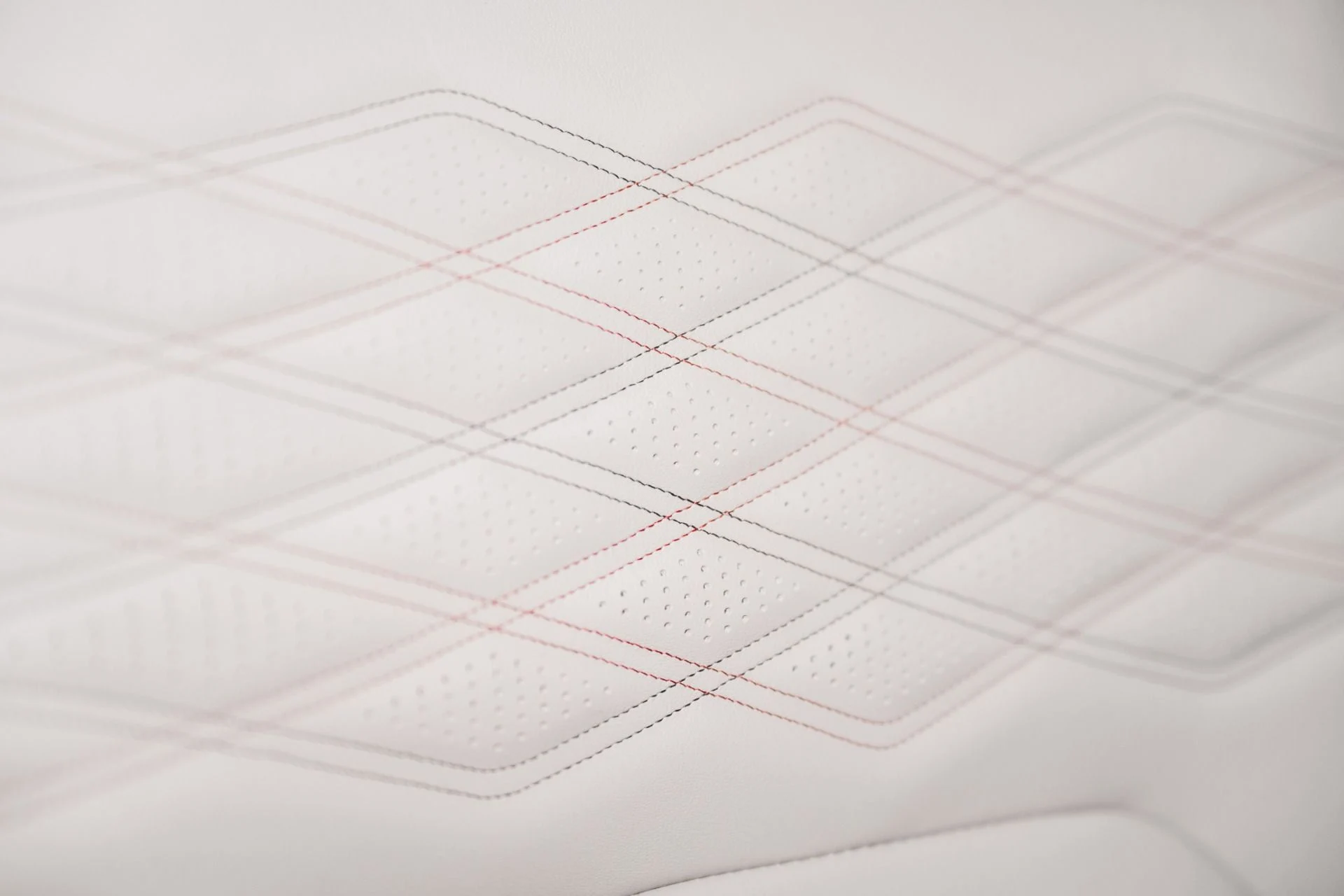 mph065_539818521_Used_2025_Bentley_Bentayga_EWB_Mulliner_V8_1748092723_1390282750