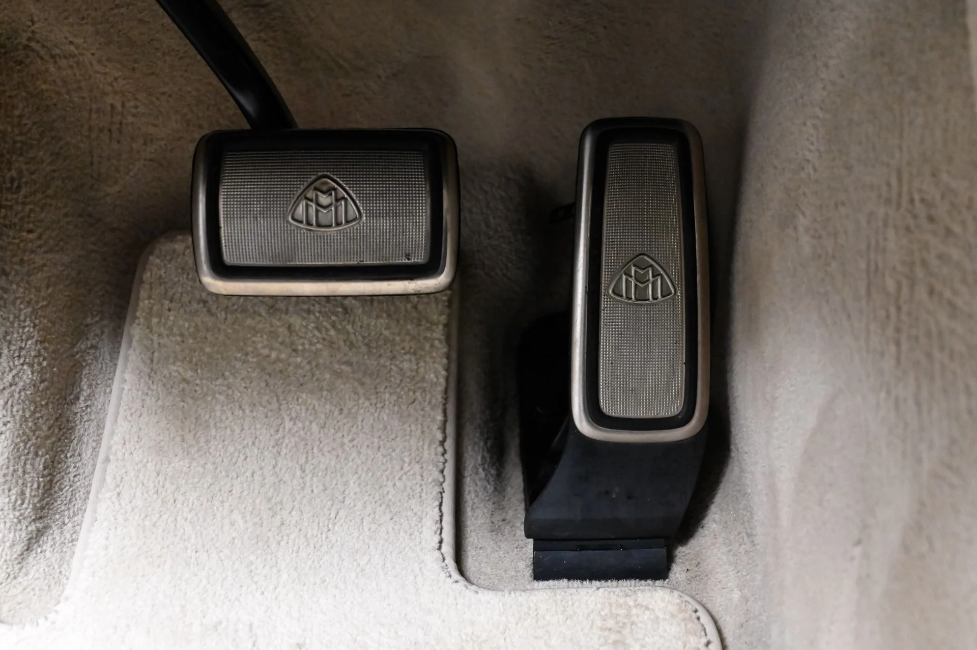mph065_546542258_Used_2024_Mercedes_Benz_GLS_Maybach_GLS_600_4_MATIC_1789504682_7f0791e4aa
