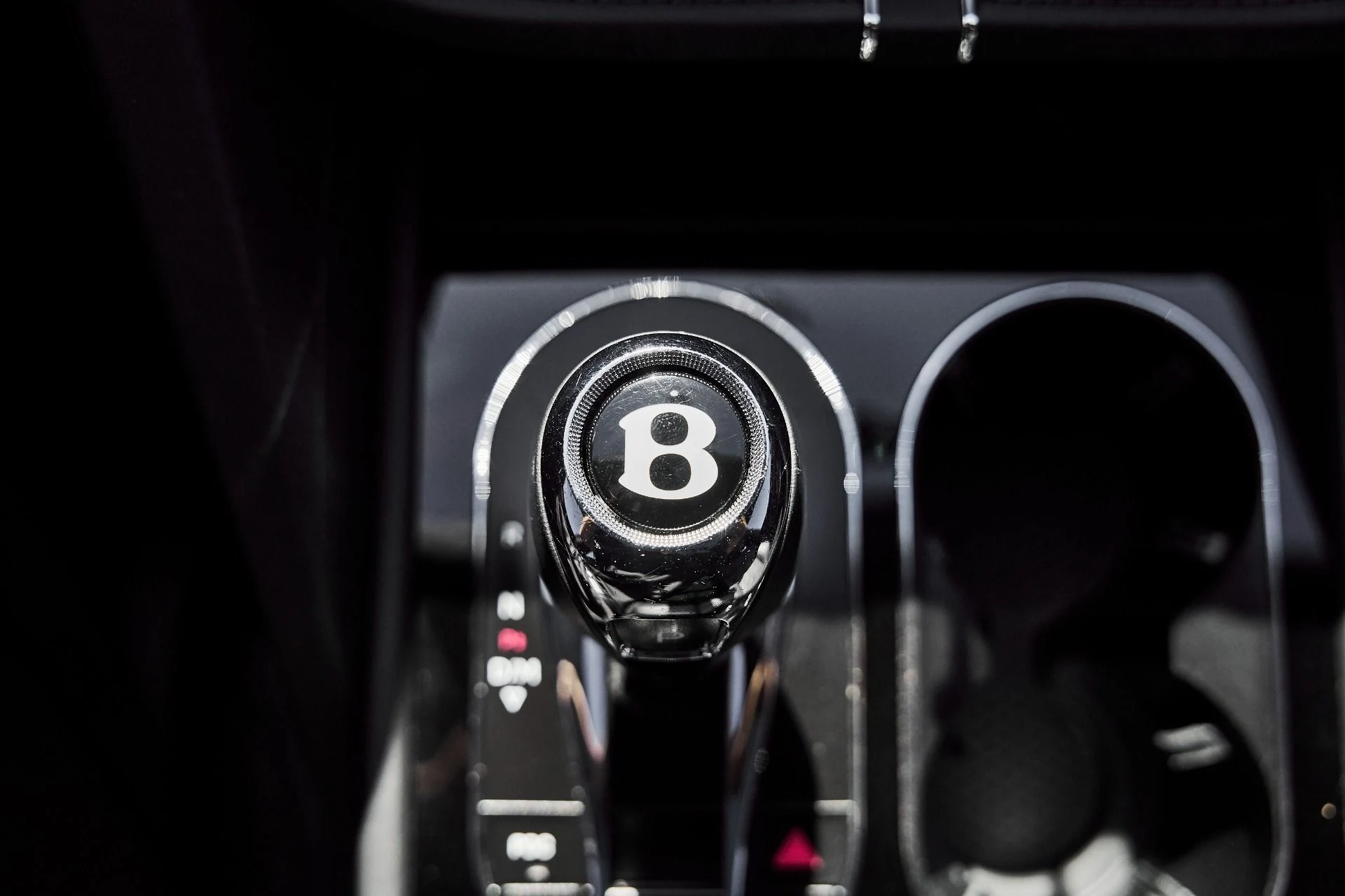 mph065_567741954_Used_2022_Bentley_Bentayga_S_1781229492_77e369ef7e