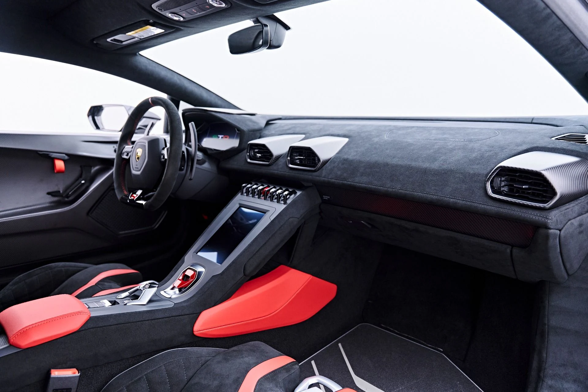 mph065_583615193_Used_2023_Lamborghini_Huracan_STO_Base_1784576346_91093f9c20