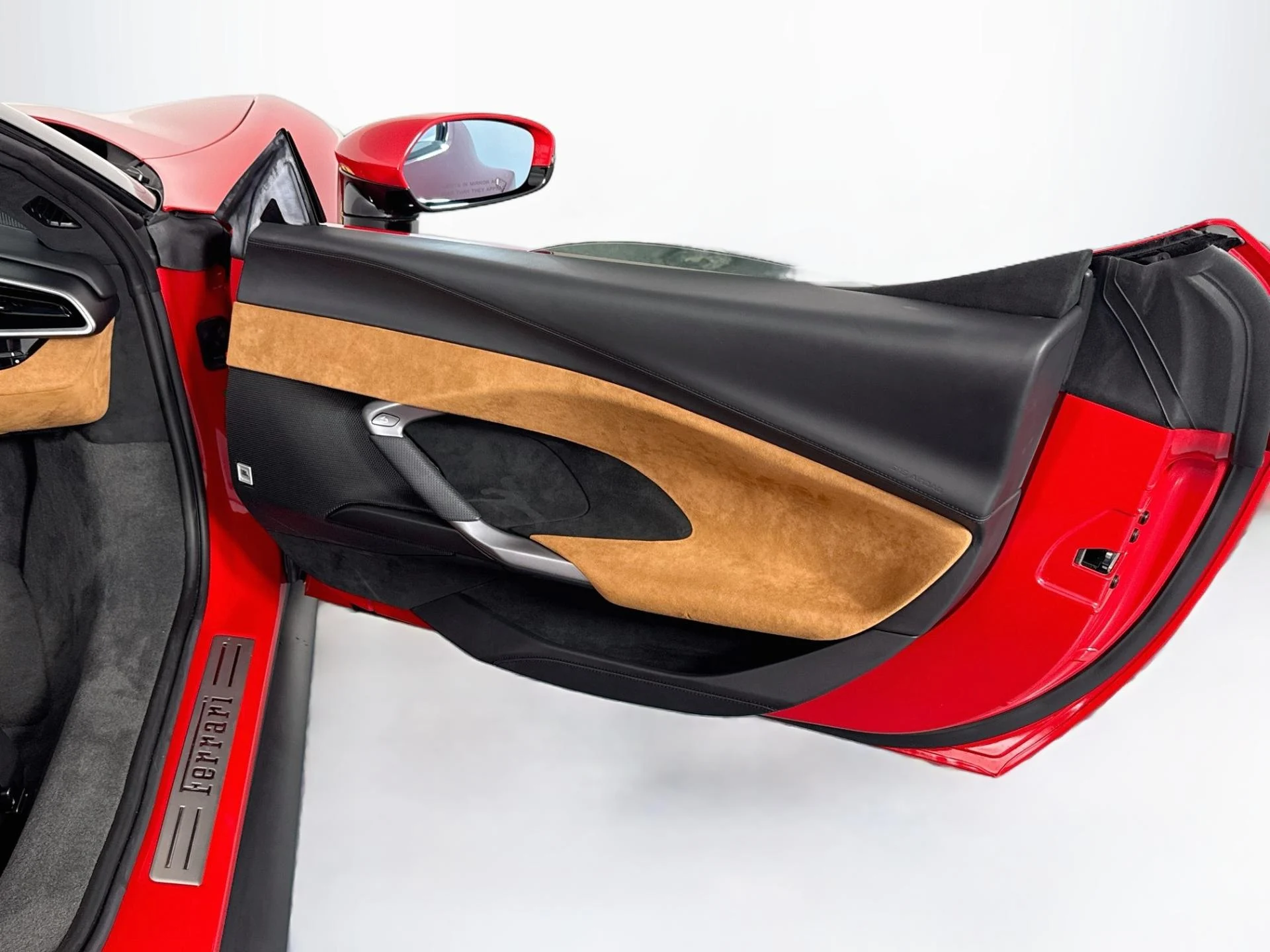 mph065_59210102_Used_2024_Ferrari_296_GTS_1791318694_1d4967f733