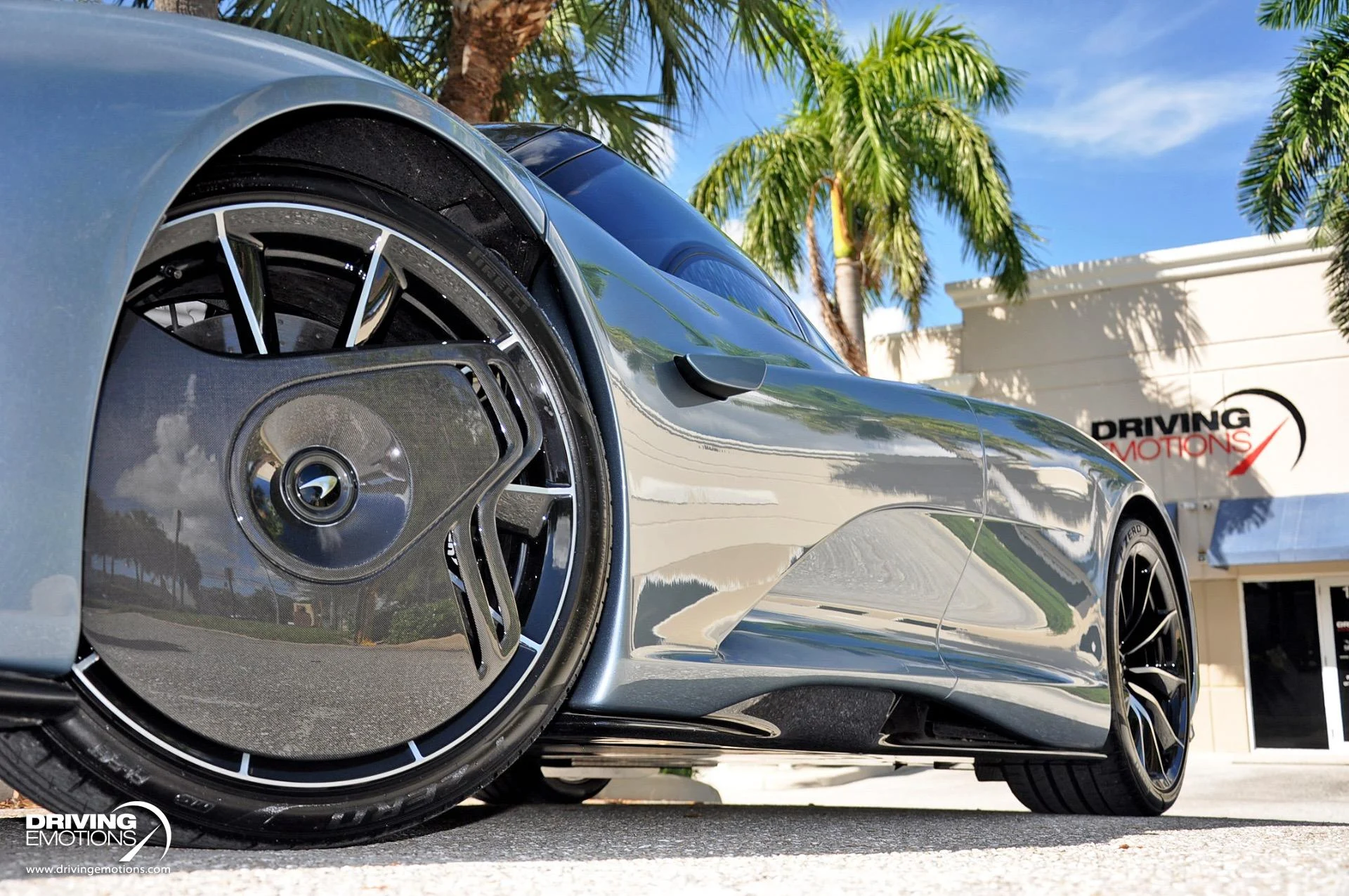 mph065_595962548_821_p66_l_351f98fdb4