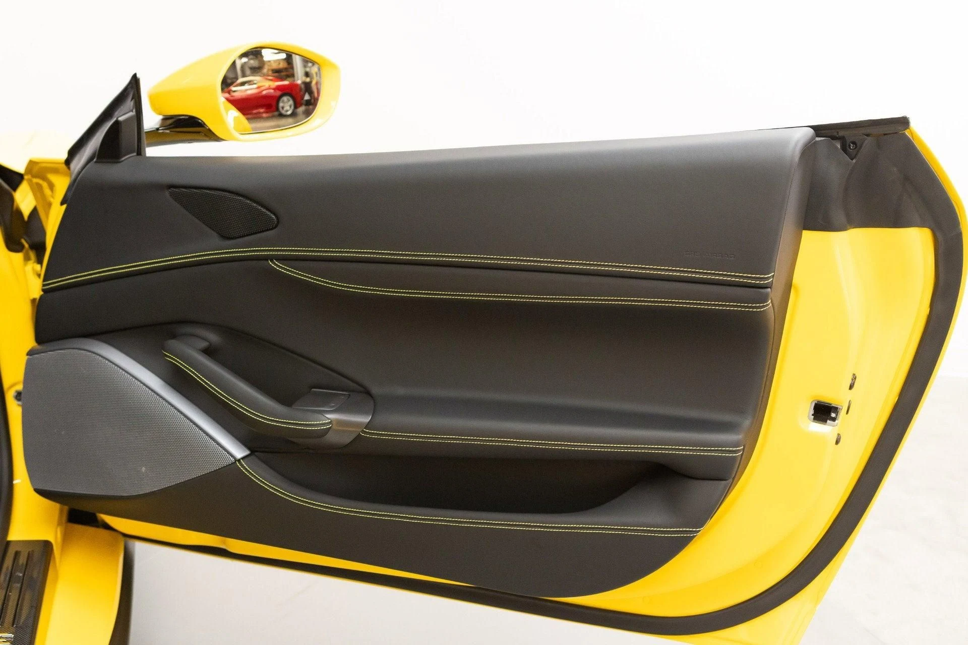 mph065_694082457_Used_2020_Ferrari_Portofino_1777367944_54990fdaf0