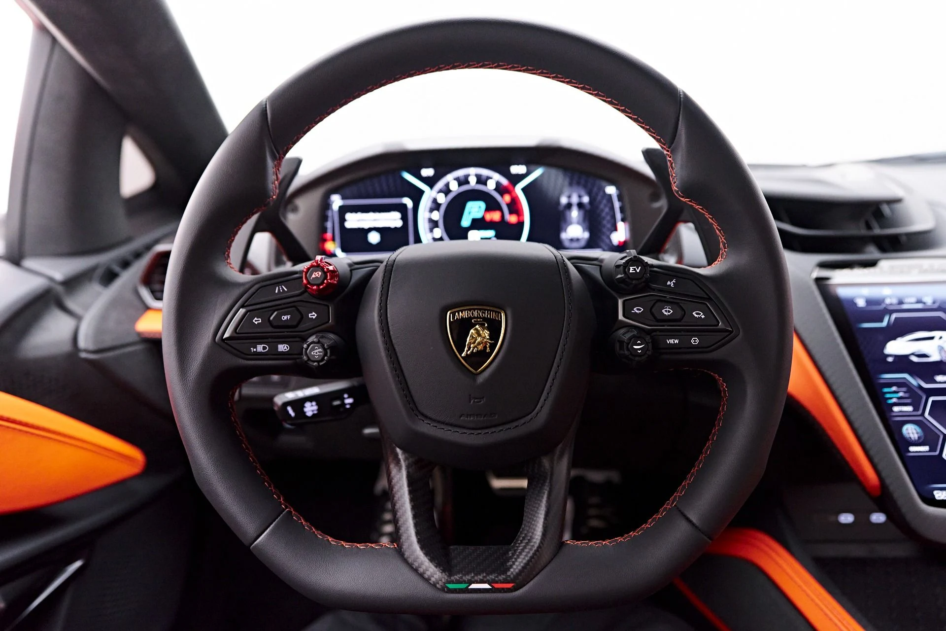 mph065_696721242_Used_2024_Lamborghini_Revuelto_Base_1755224841_745455d825
