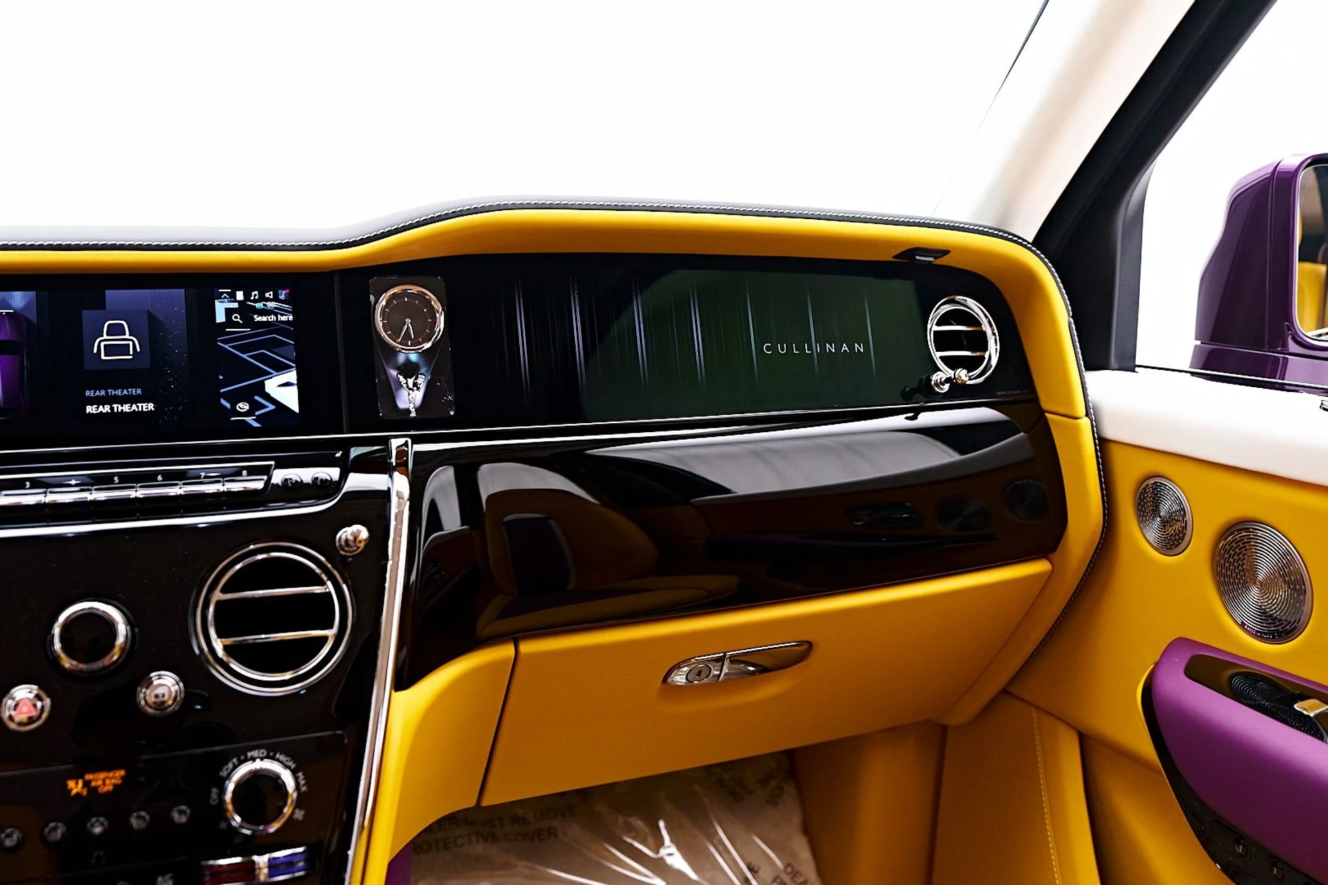 mph065_711337872_Used_2025_Rolls_Royce_Cullinan_Base_1736646133_d8723bfef3