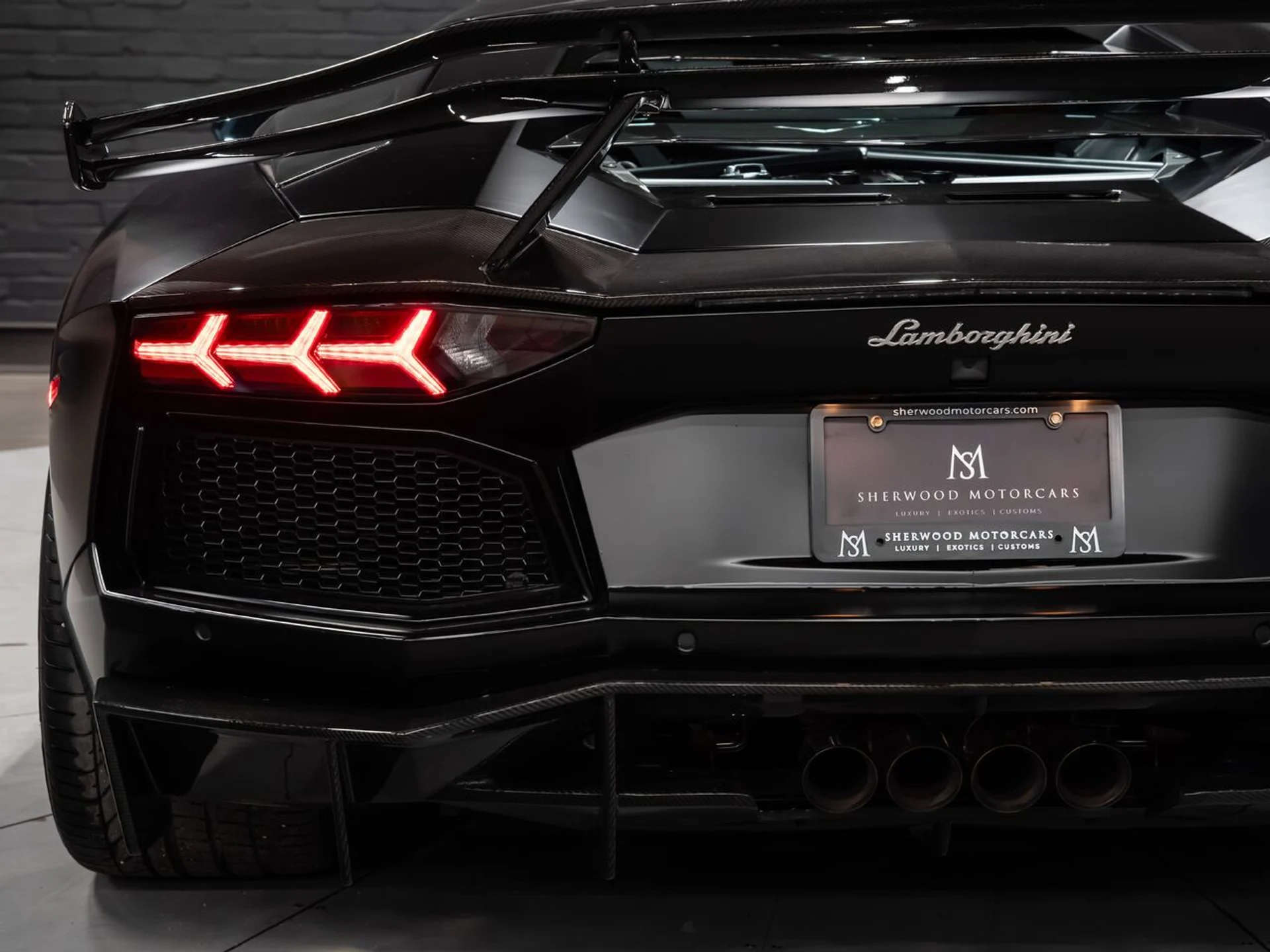 mph065_719034494_lamborghini_aventador_2015_7302af7f54