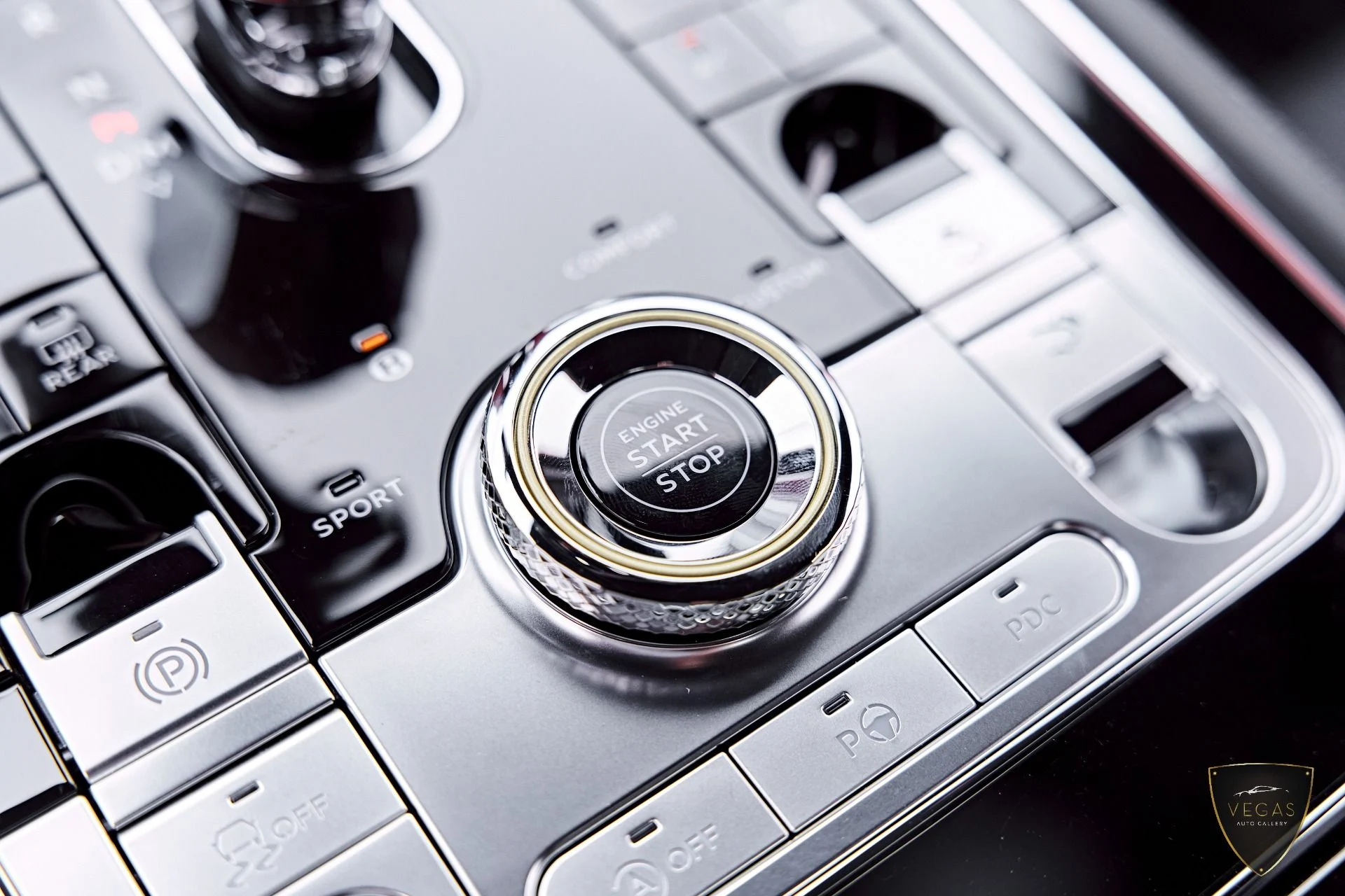 mph065_730601413_Used_2024_Bentley_Continental_GT_V8_1783621731_16e33e722d
