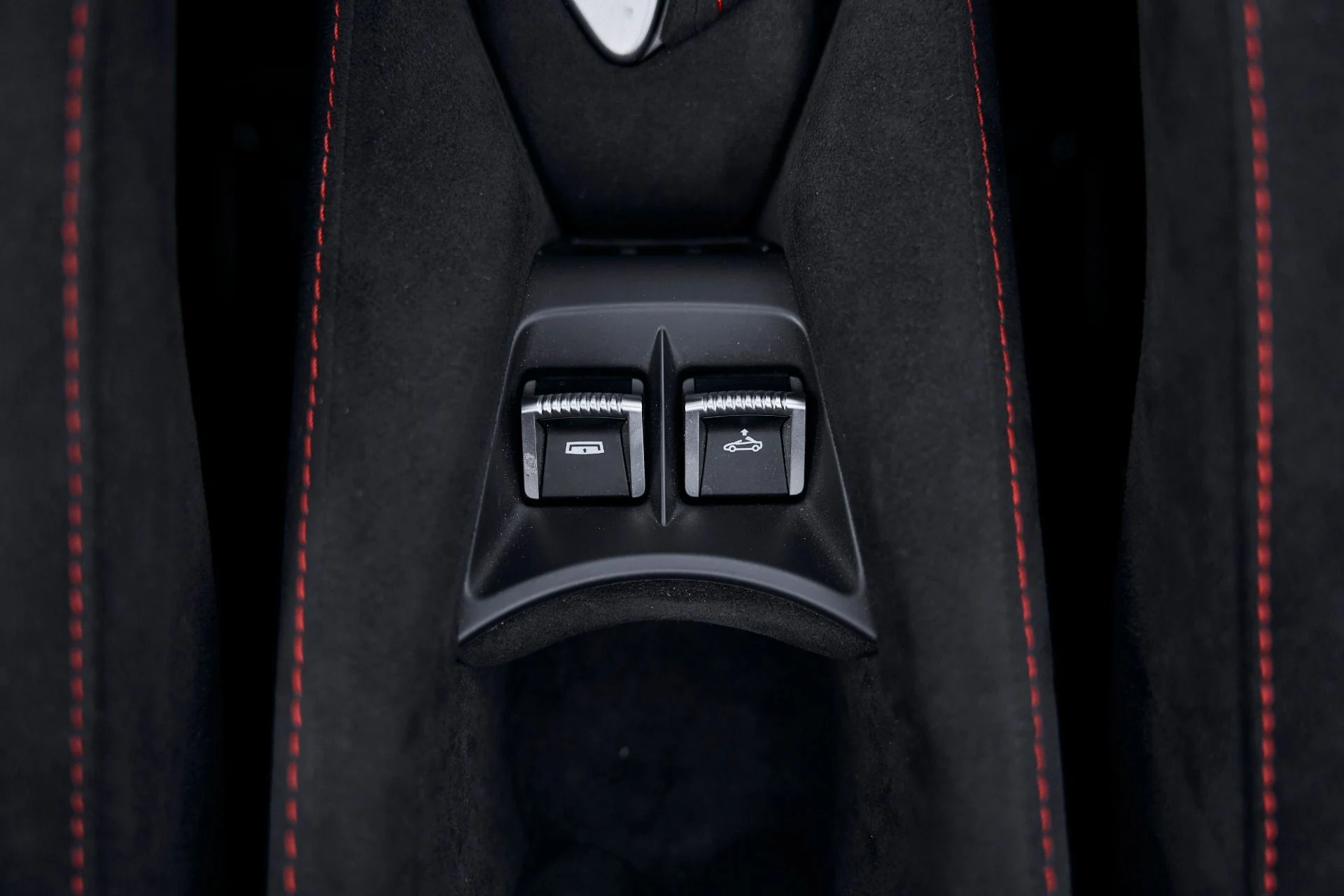 mph065_784619469_Used_2024_Mc_Laren_750_S_1769048380_0effd4a016