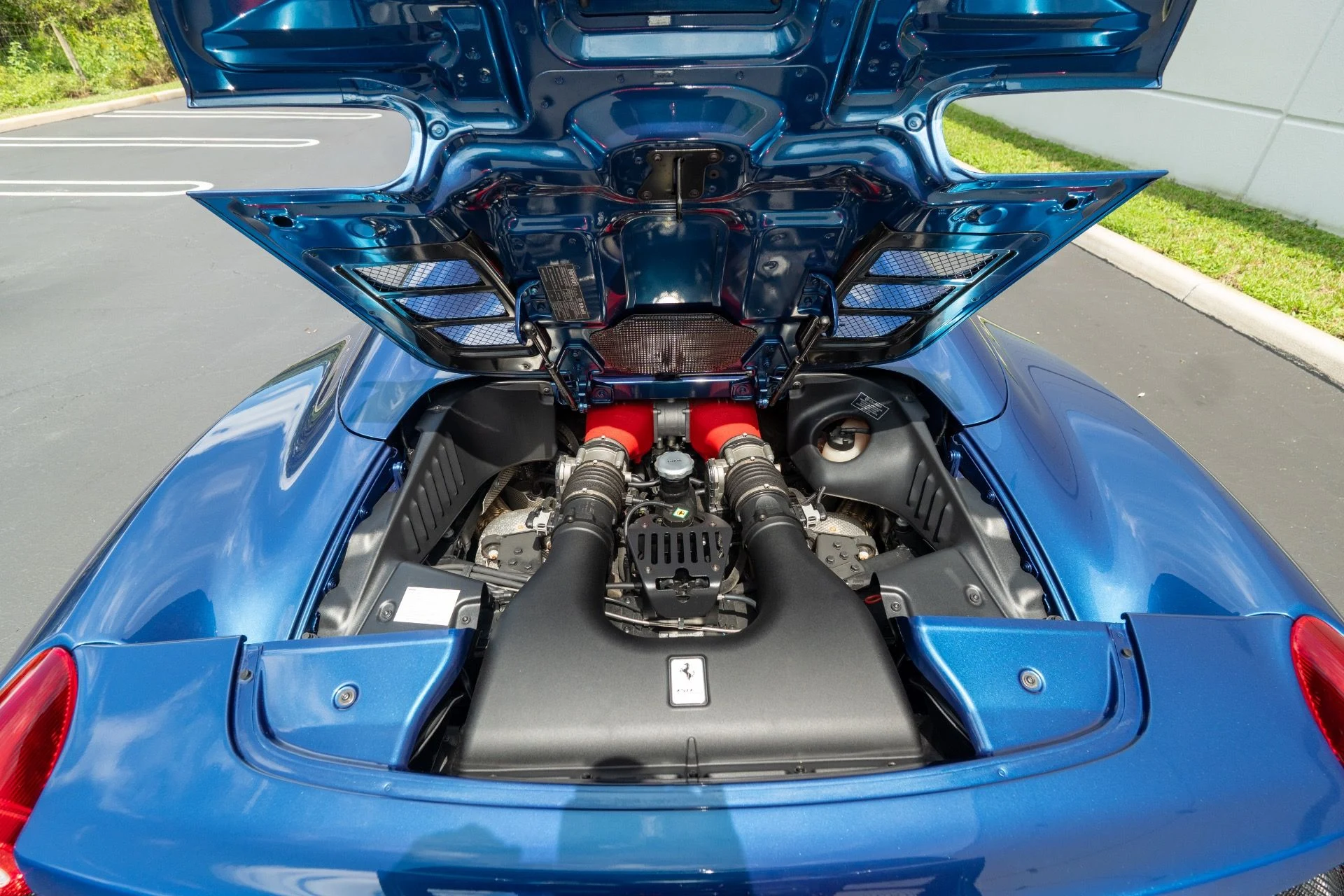 mph065_880517983_Used_2014_Ferrari_458_Spider_1757965695_d71603c37a