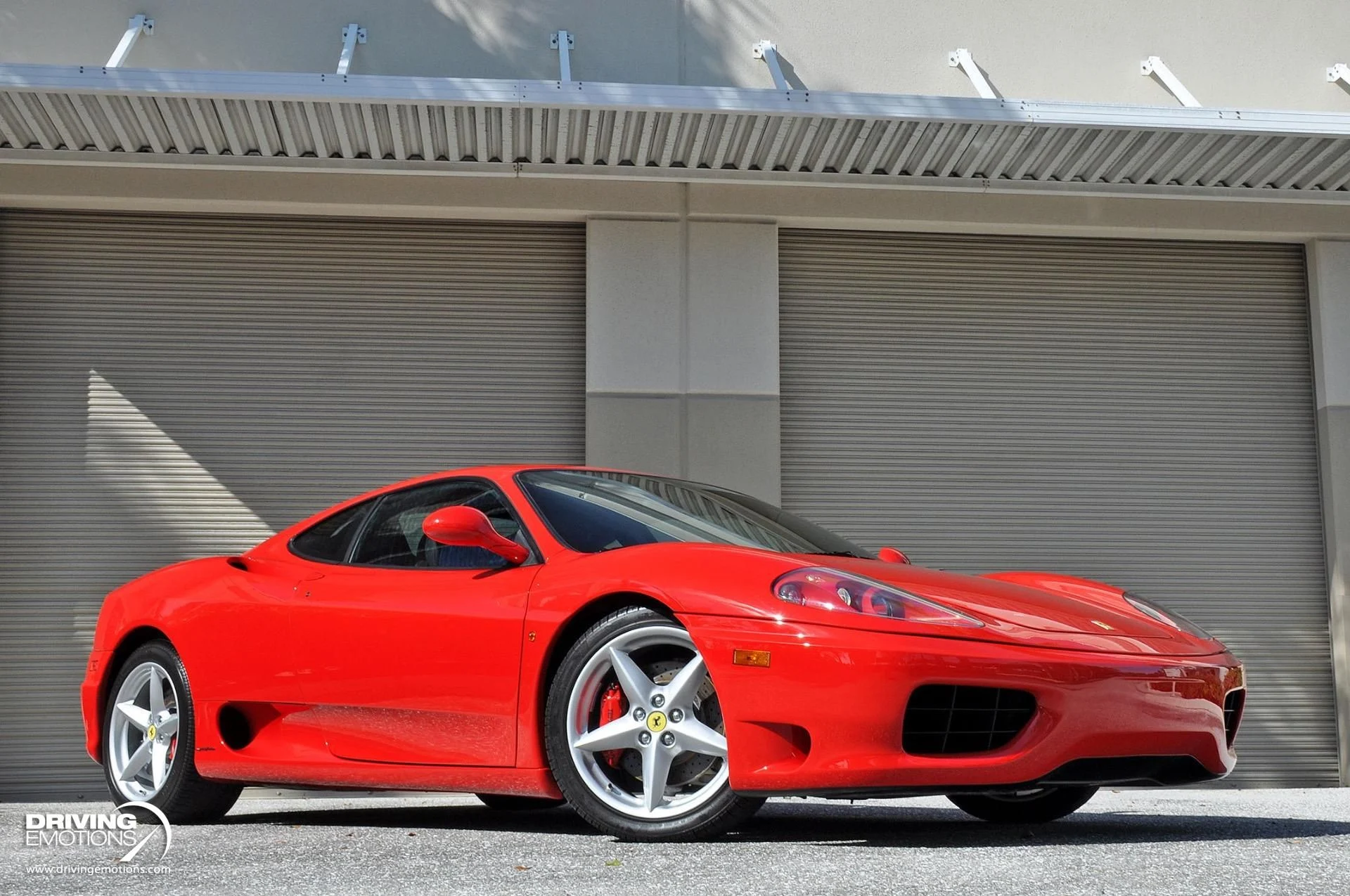 mph065_898244445_824_p66_l_1654918ac9