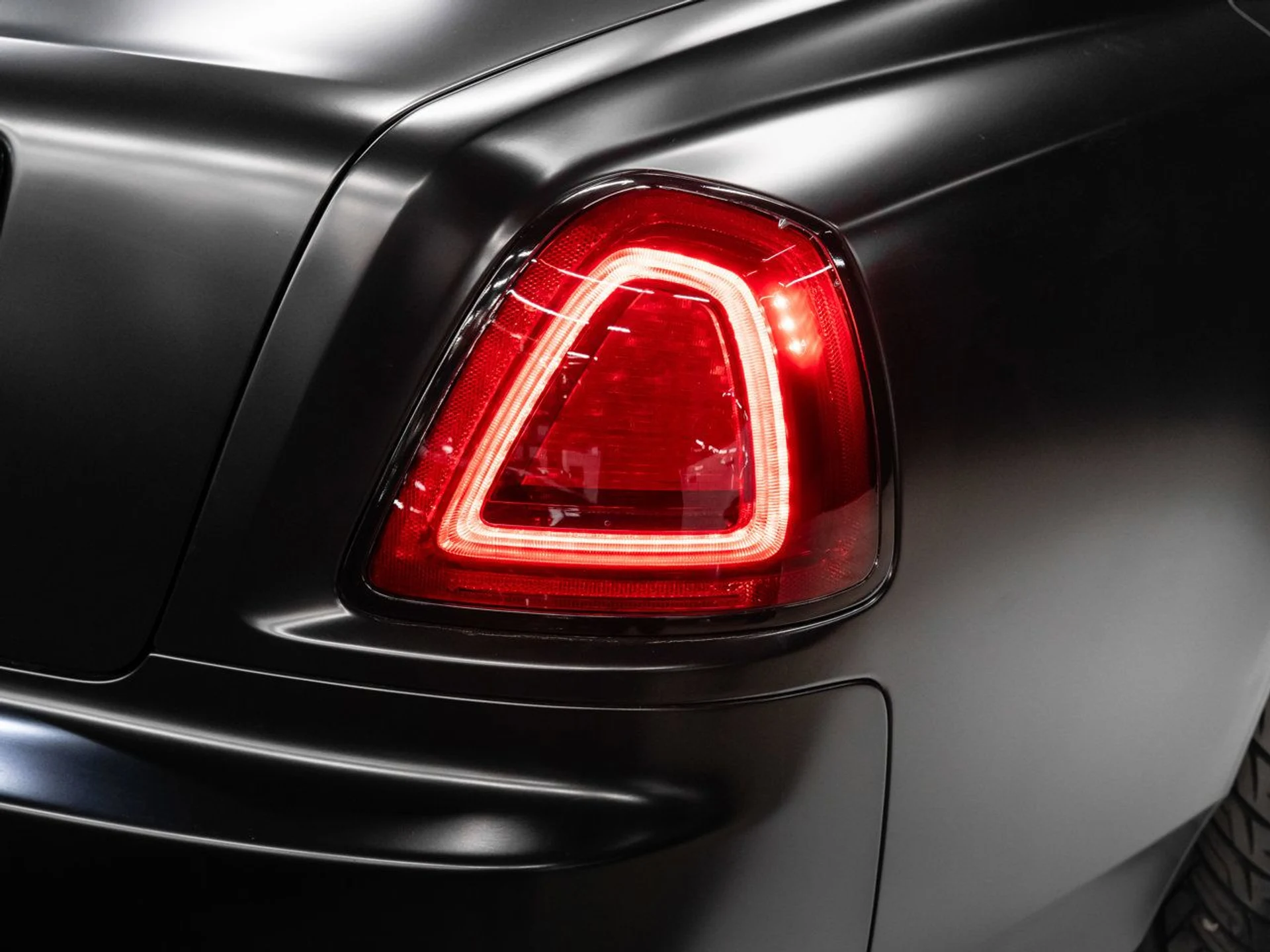 mph065_997806557_rolls_royce_ghost_2012_f8f0f8b75d