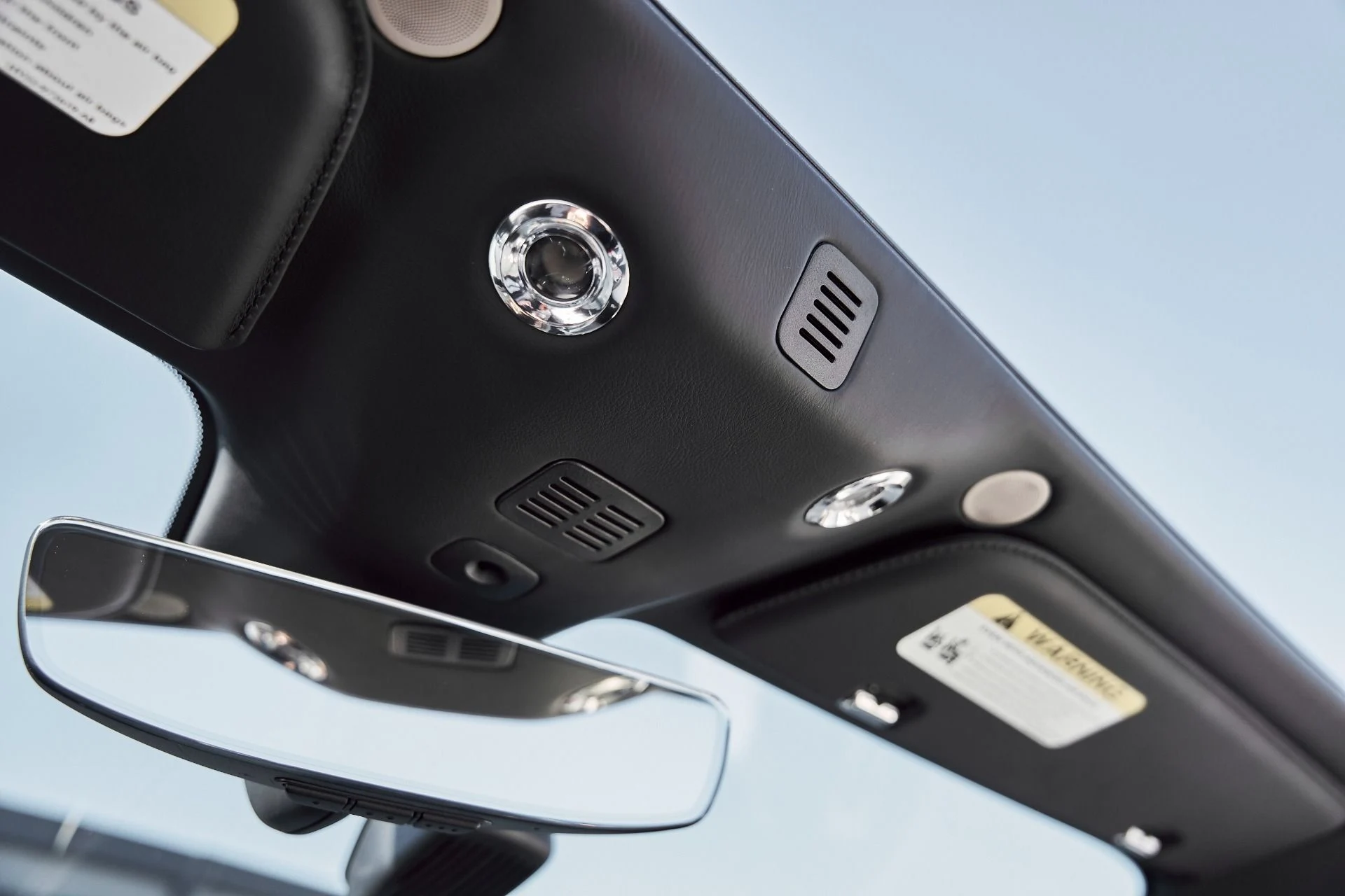 mph066_1019350855_Used_2023_Aston_Martin_DBS_Volante_1770513097_c1591039f0