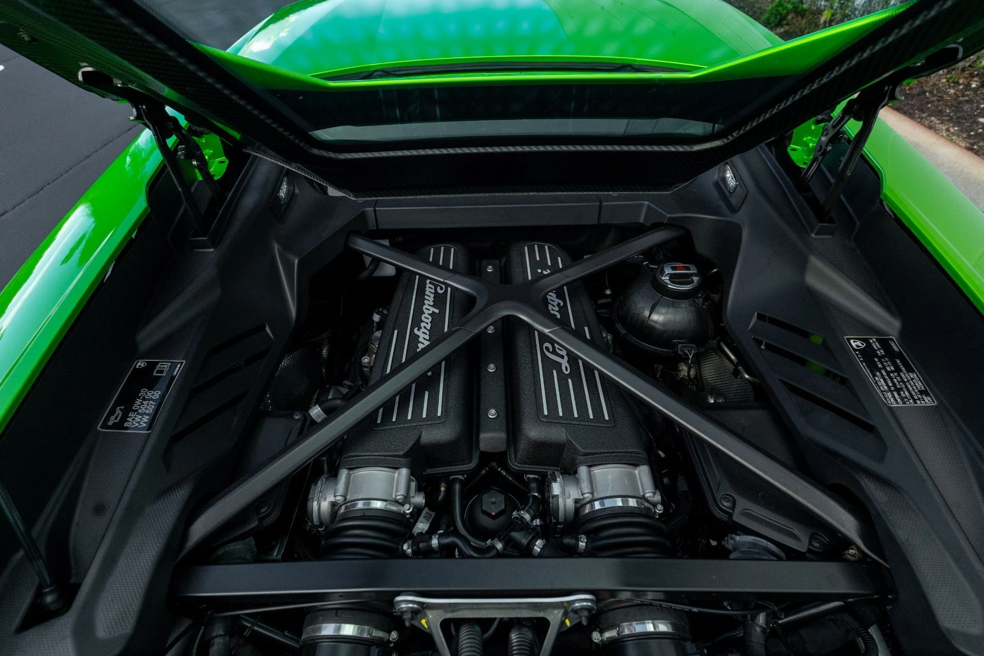 mph066_1035203256_Used_2023_Lamborghini_Huracan_Tecnica_1761058582_2ba9aa73c2