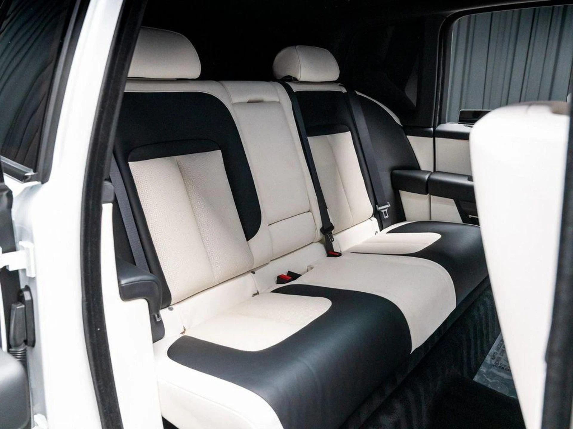 mph066_111161745_kxy_Scp_G1_Eyg0a5_o95u_S1_XH_229_E_9e74004f21