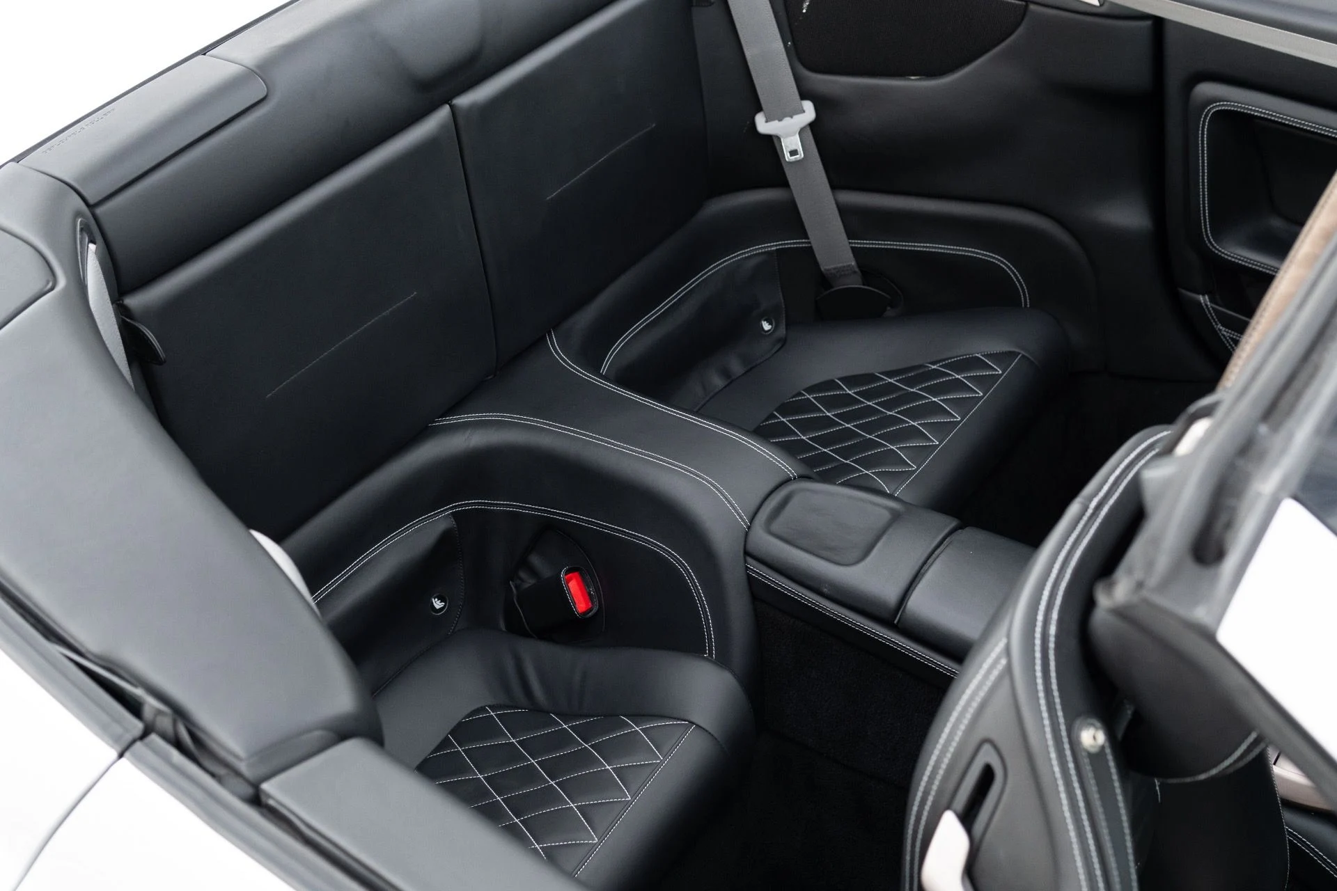 mph066_1129740593_Used_2014_Ferrari_California_1774924910_58c43dcec0