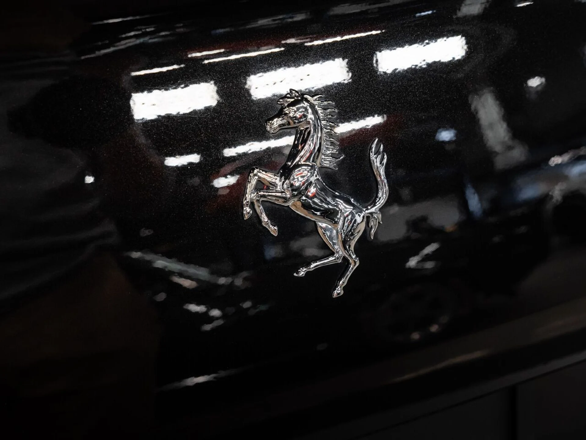 mph066_1140519064_ferrari_california_2011_ca4a24704d