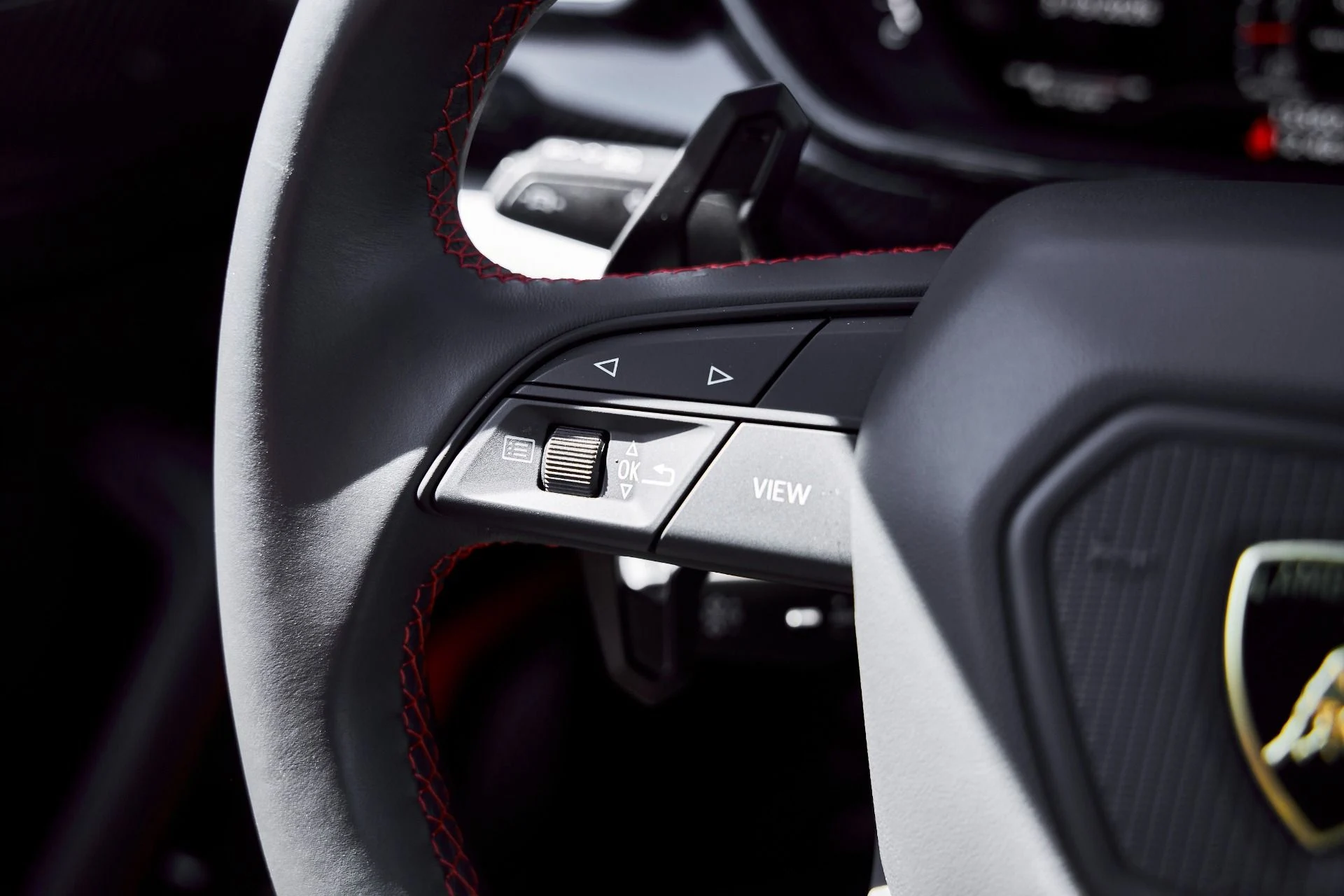 mph066_1152486202_Used_2024_Lamborghini_Urus_Performante_1773968354_daffc99cef