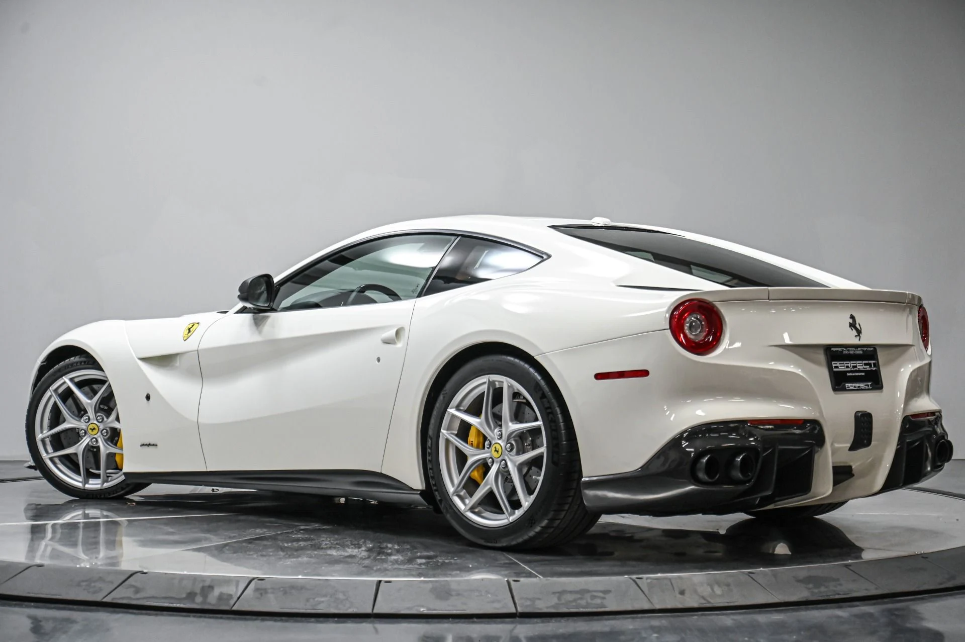 mph066_1214123446_Used_2015_Ferrari_F12_Berlinetta_1770858306_9ed6452941